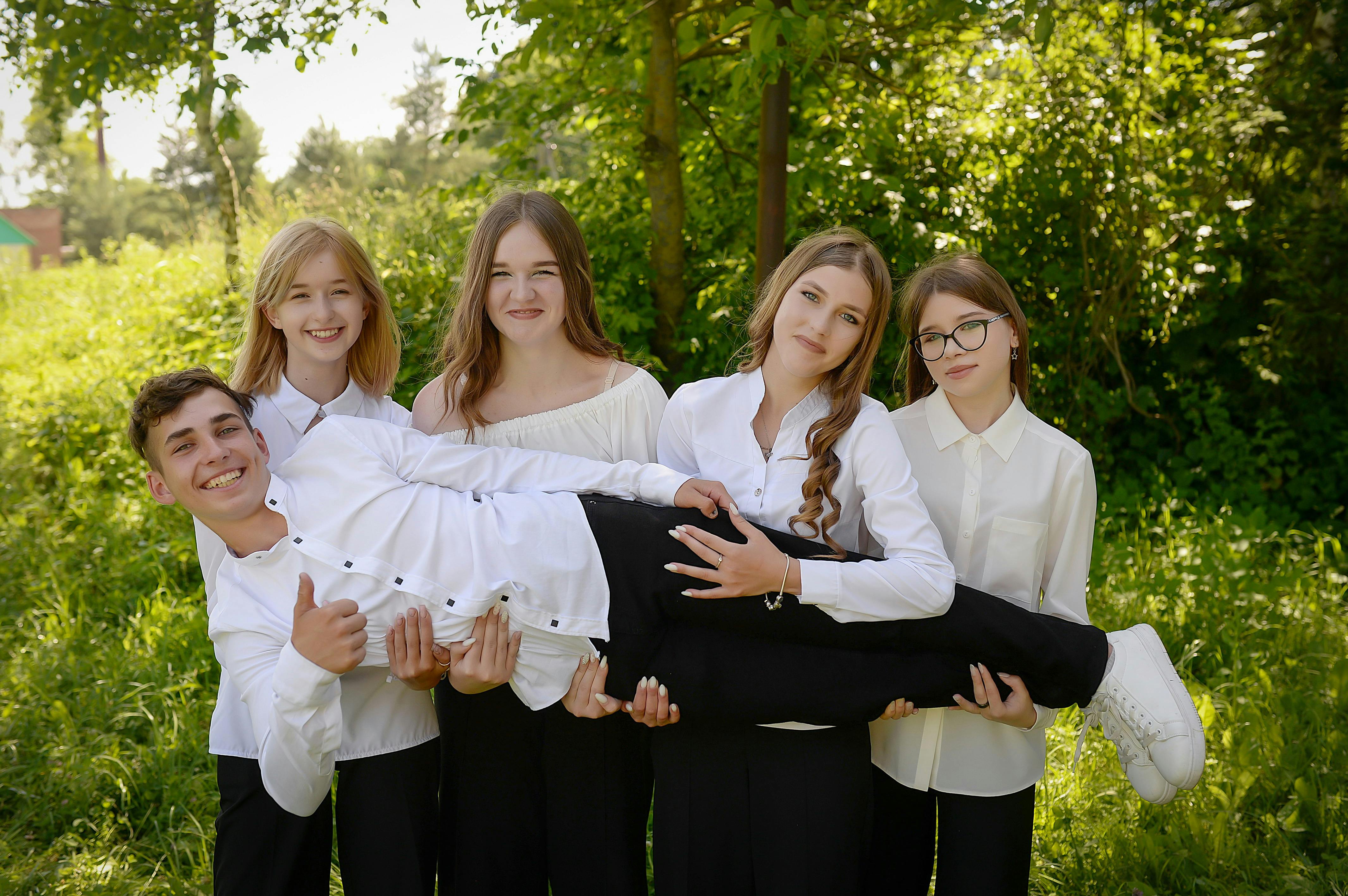 Local middle schoolers show off knowledge at National Civics Bee competition — Photo by Валерій Волинський on Pexels