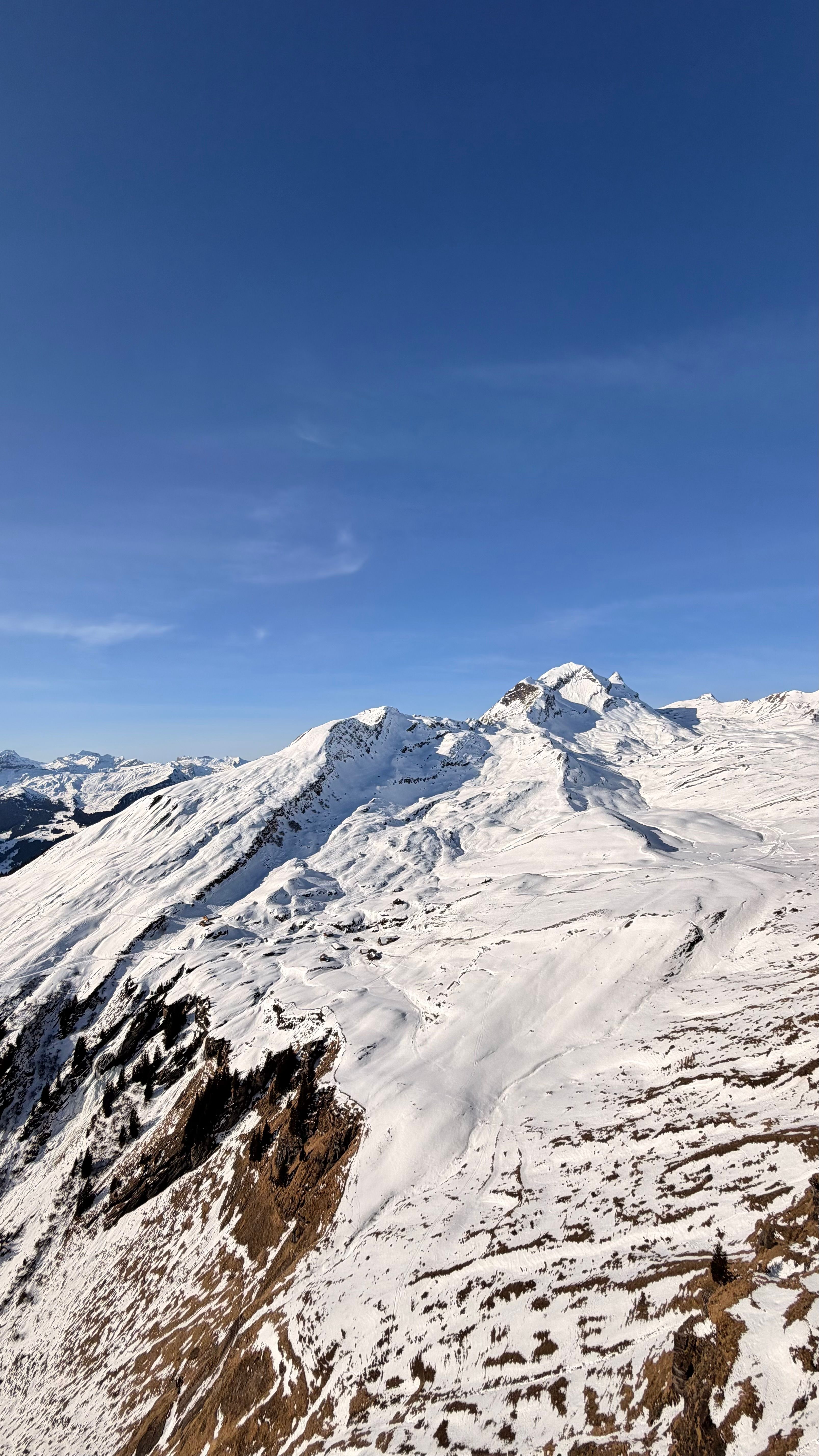 Snowy Peaks of Swiss Alps in Grindelwald · Free Stock Photo
