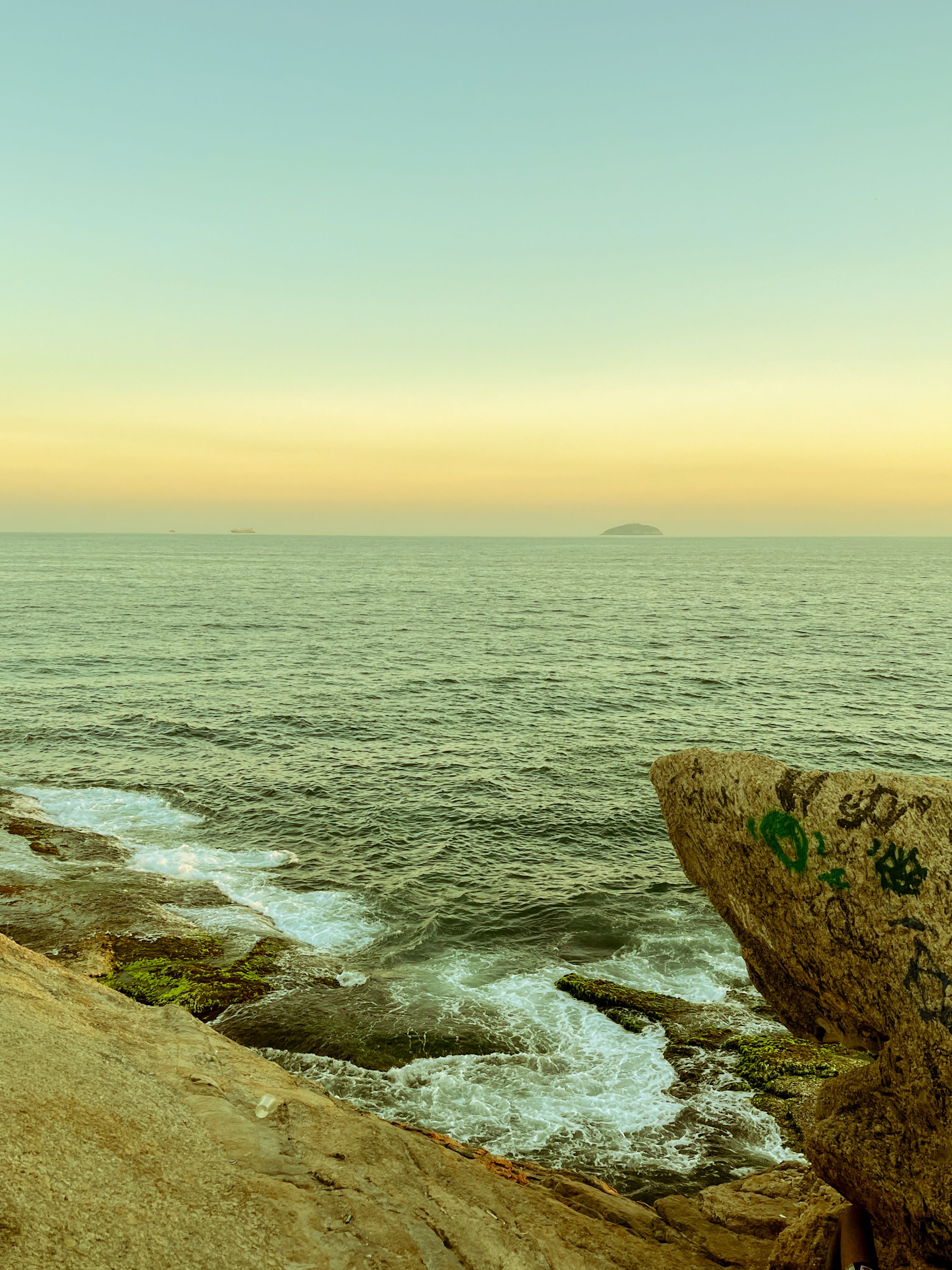 Peaceful Sunset at Arpoador Beach, Rio de Janeiro · Free Stock Photo