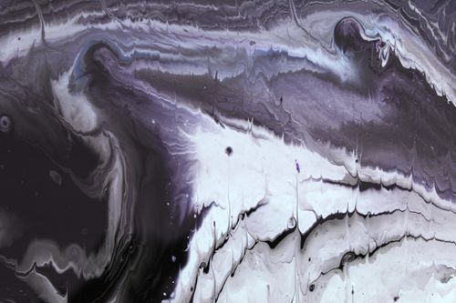 Free Dynamic abstract fluid art featuring swirling purple and white patterns, perfect for creative projects. Stock Photo