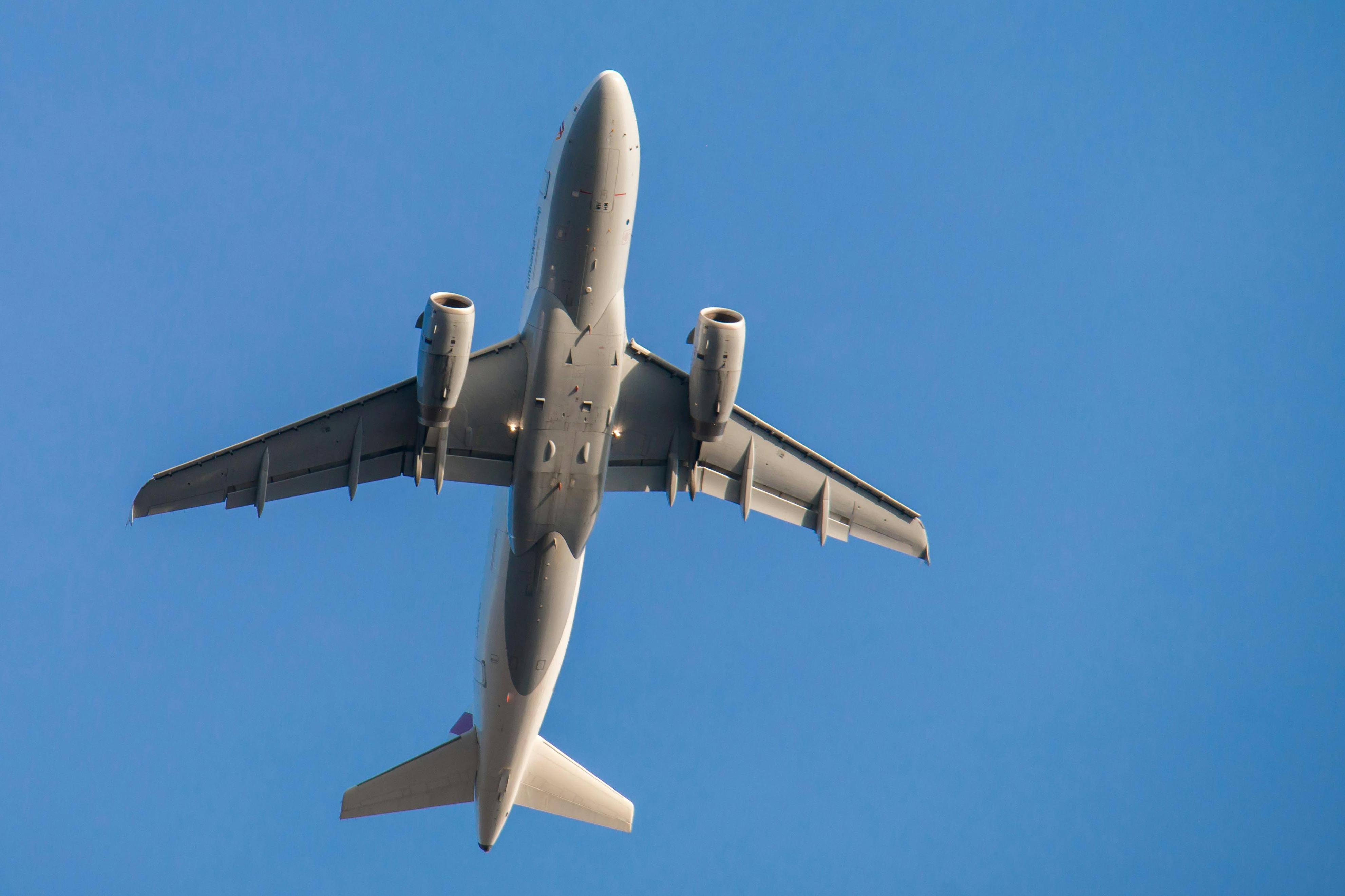 Airsculpt Technologies (NASDAQ: AIRS) awards 55,272 RSUs to its General Counsel — Photo by Pixabay on Pexels