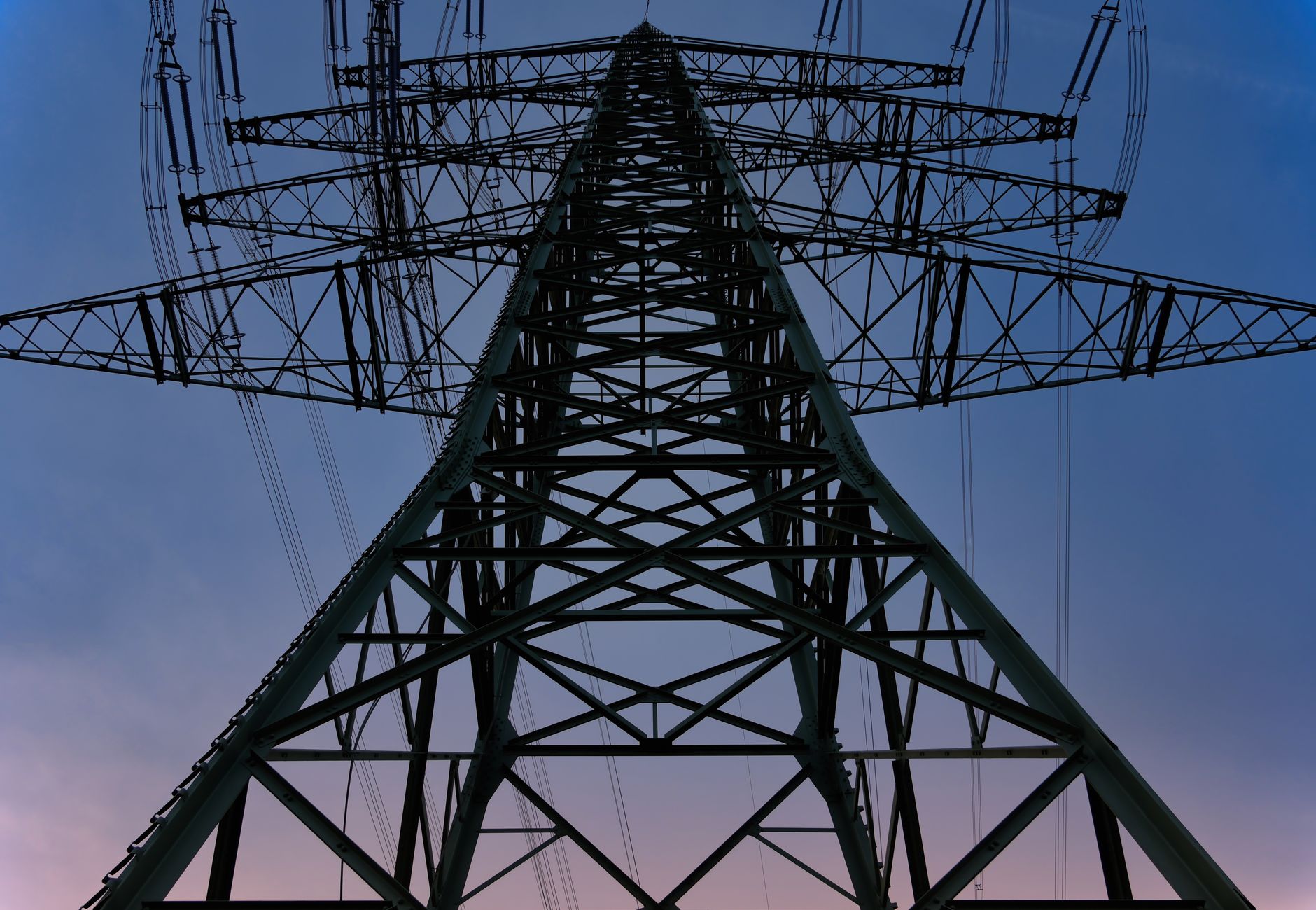 Energia Solar: Brasil Lidera Expansão com Custos em Queda