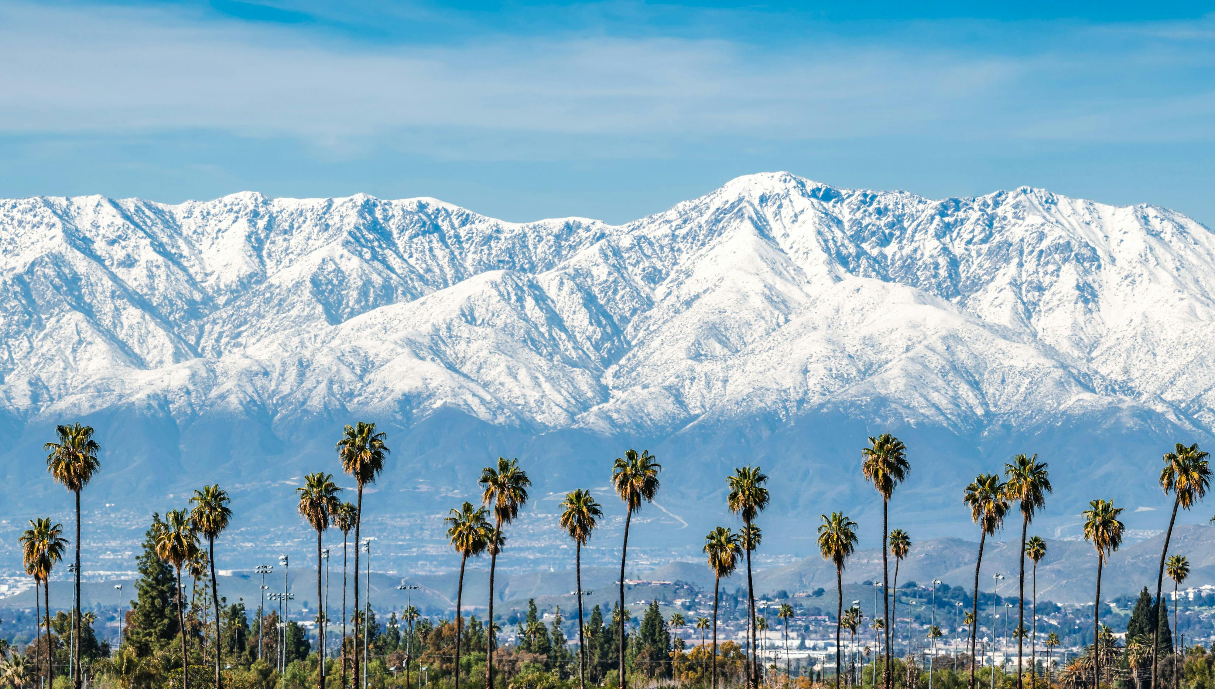California adopts new rules allowing manufacturers to test and deploy heavy-duty autonomous vehicles — Photo by Soly Moses on