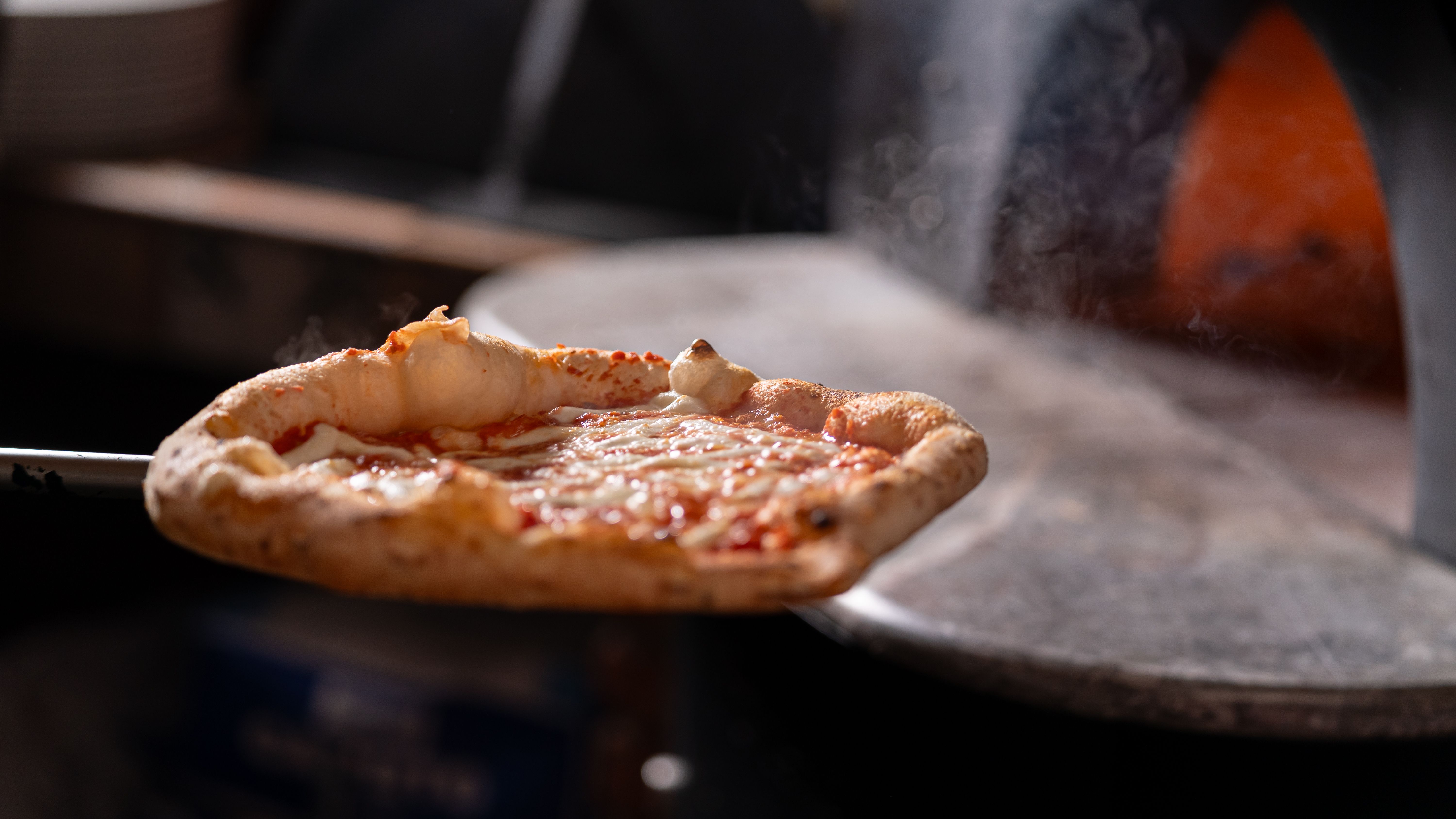 Ooni Karu 16 Multi-Fuel Pizza Oven