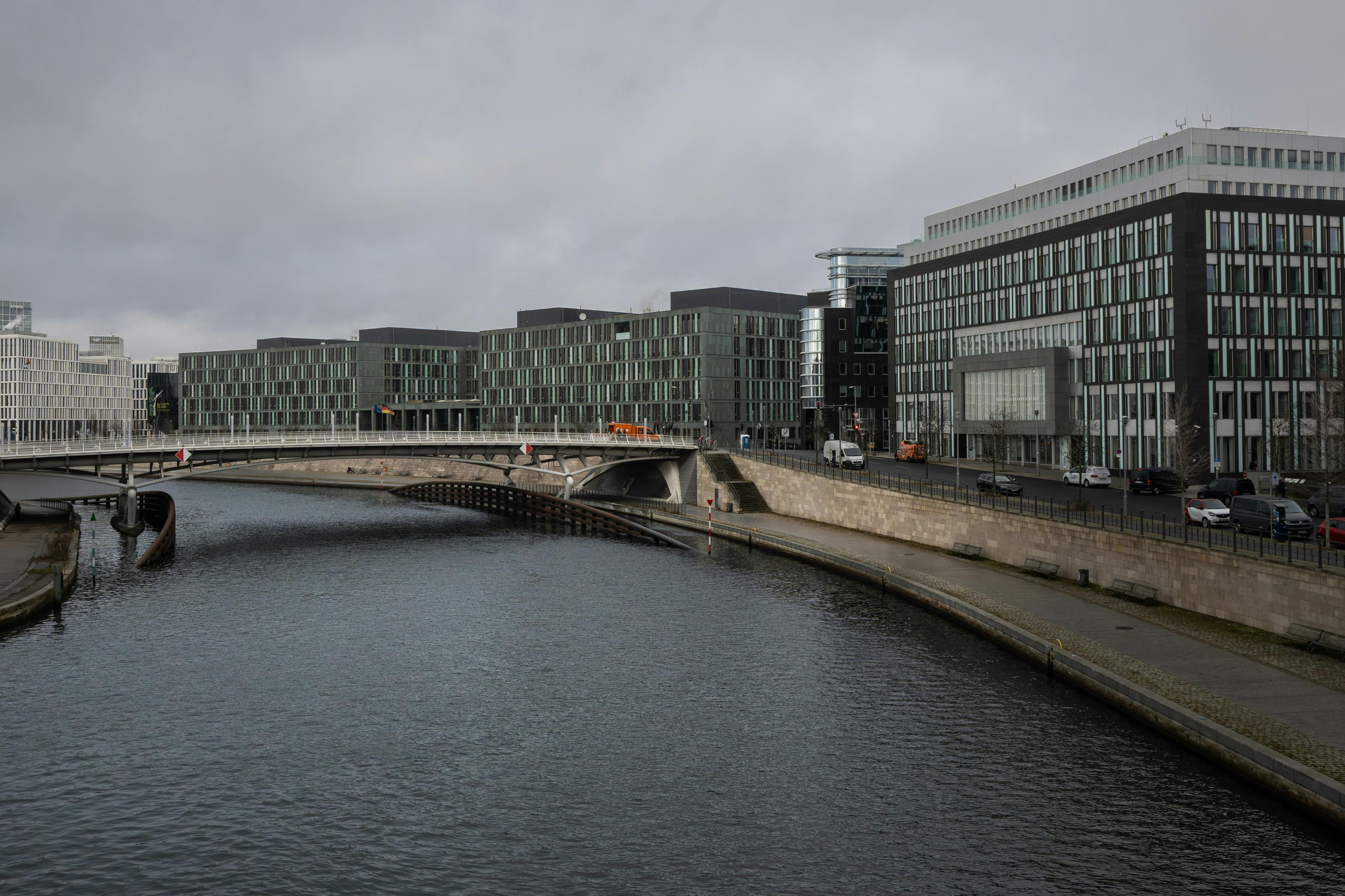Berlin calls Europe’s immigration hard-liners to summit on asylum rules — Photo by Marcelo Gonzalez on Pexels