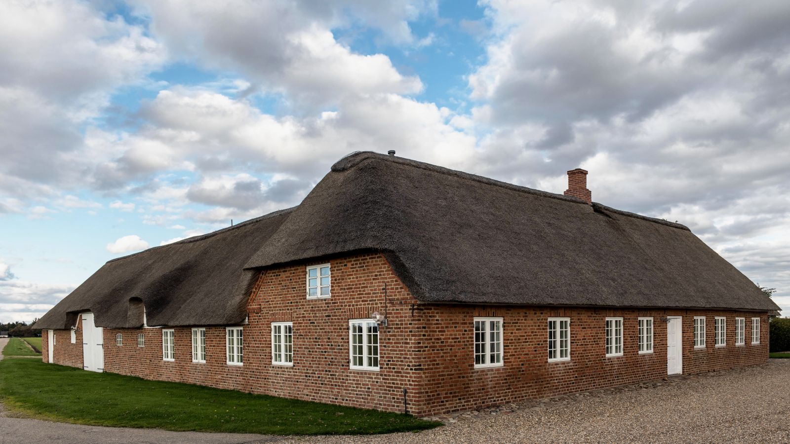 HostUplift Adds Sykes Cottages to UK Distribution Mix