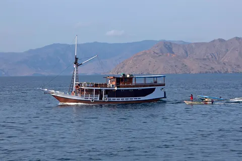 Komodo 3-Day Pinisi Sailing Trip for Four Guests at Most