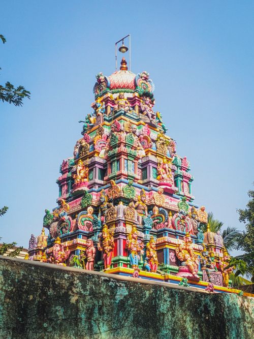 Free Colorful gopuram of a Hindu temple in Chennai, India, showcasing traditional Dravidian architecture. Stock Photo