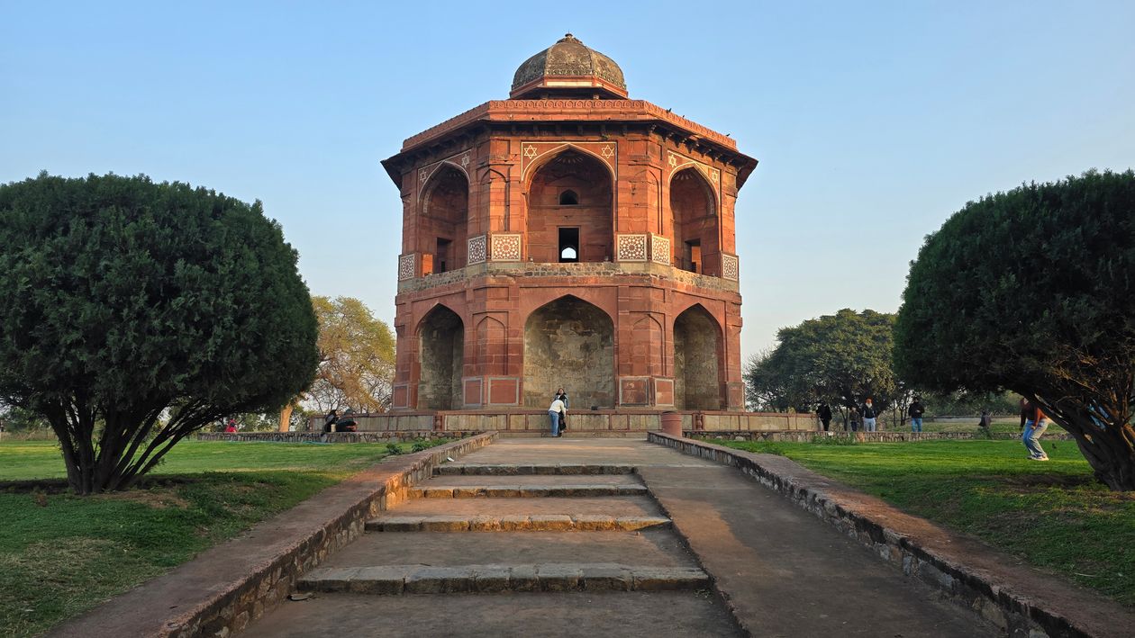 Octagonal Tomb Ruler Octagonal Mughal Tomb in a Verdant Park Setting · Free Stock Photo