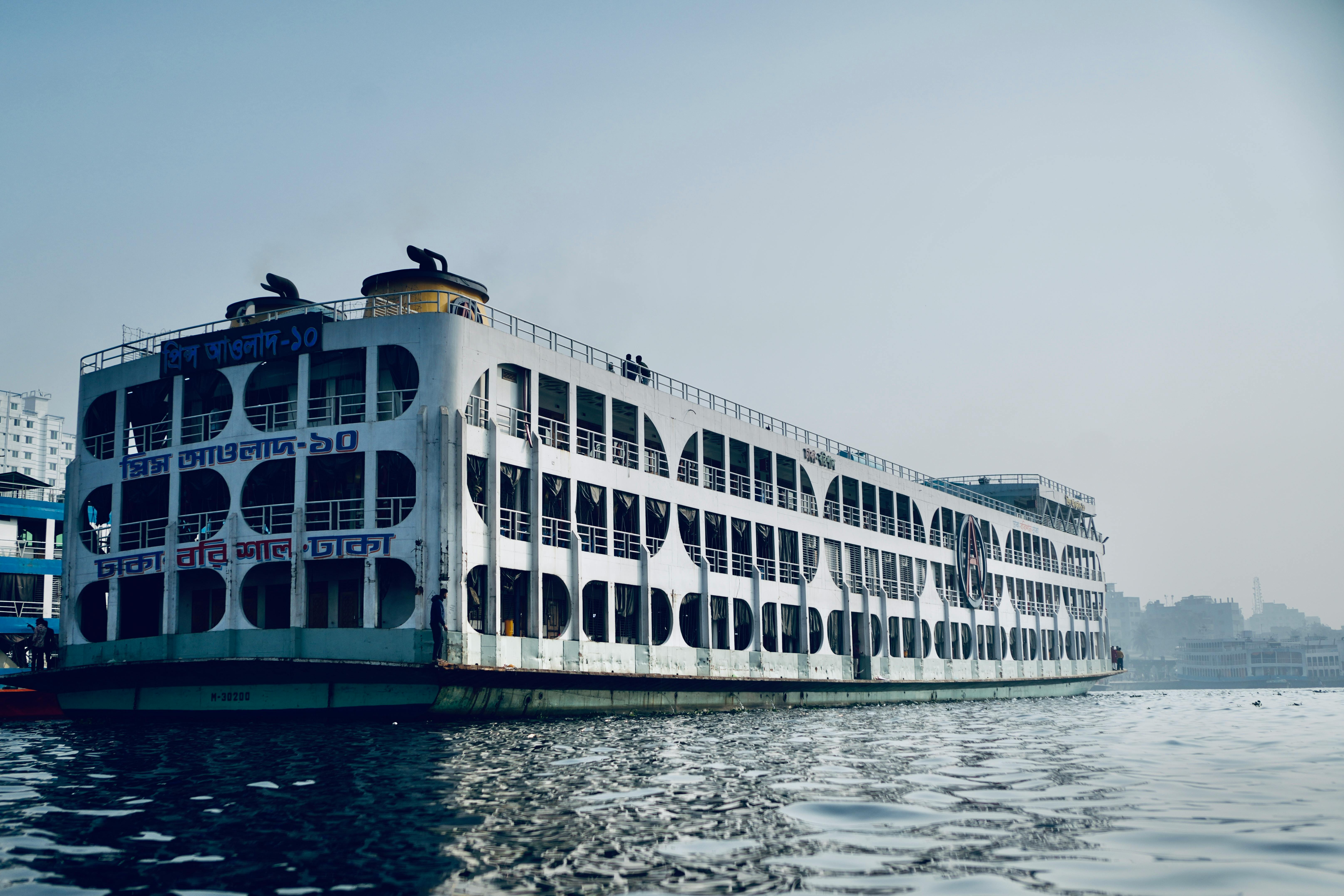 general travels majestic — Photo by Somogro Bangladesh on Pexels