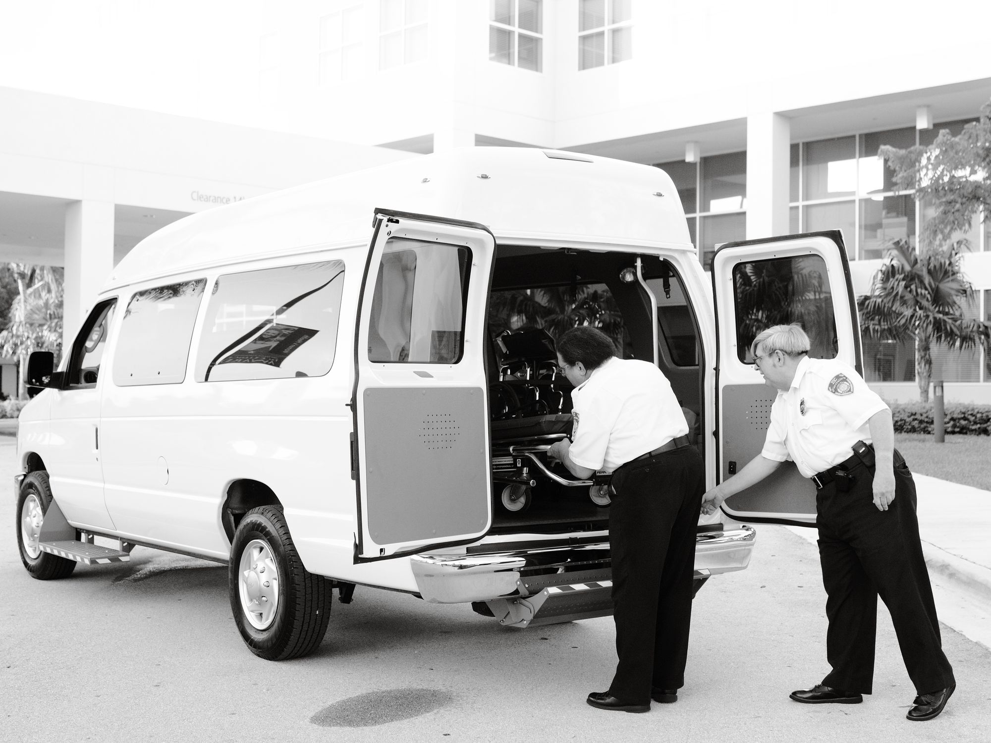 Man and Van in Ardleigh, South East — man and van team loading a removal van