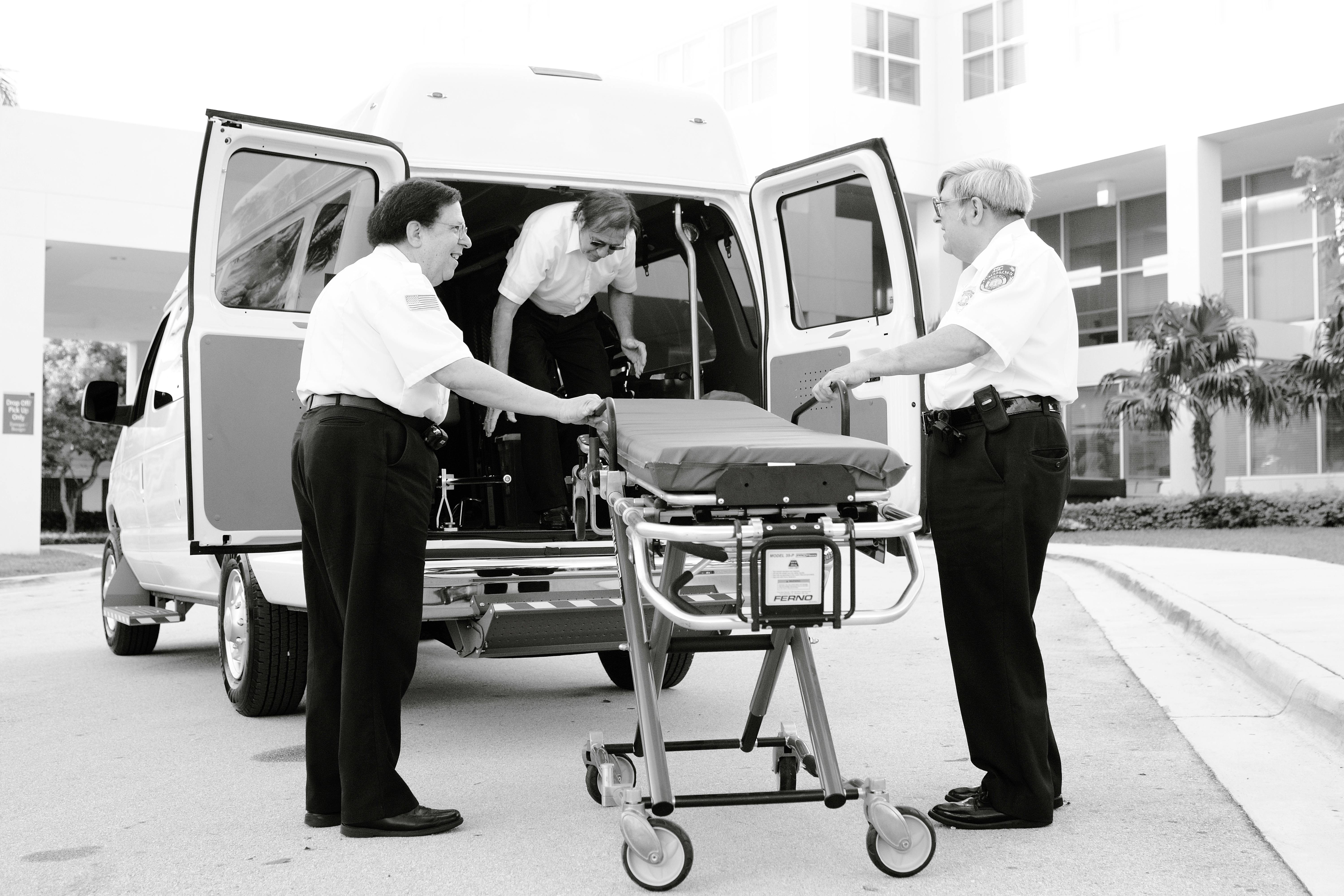 Lakeland Regional Health Medical Center to postpone all elective surgeries — Photo by DΛVΞ GΛRCIΛ on Pexels
