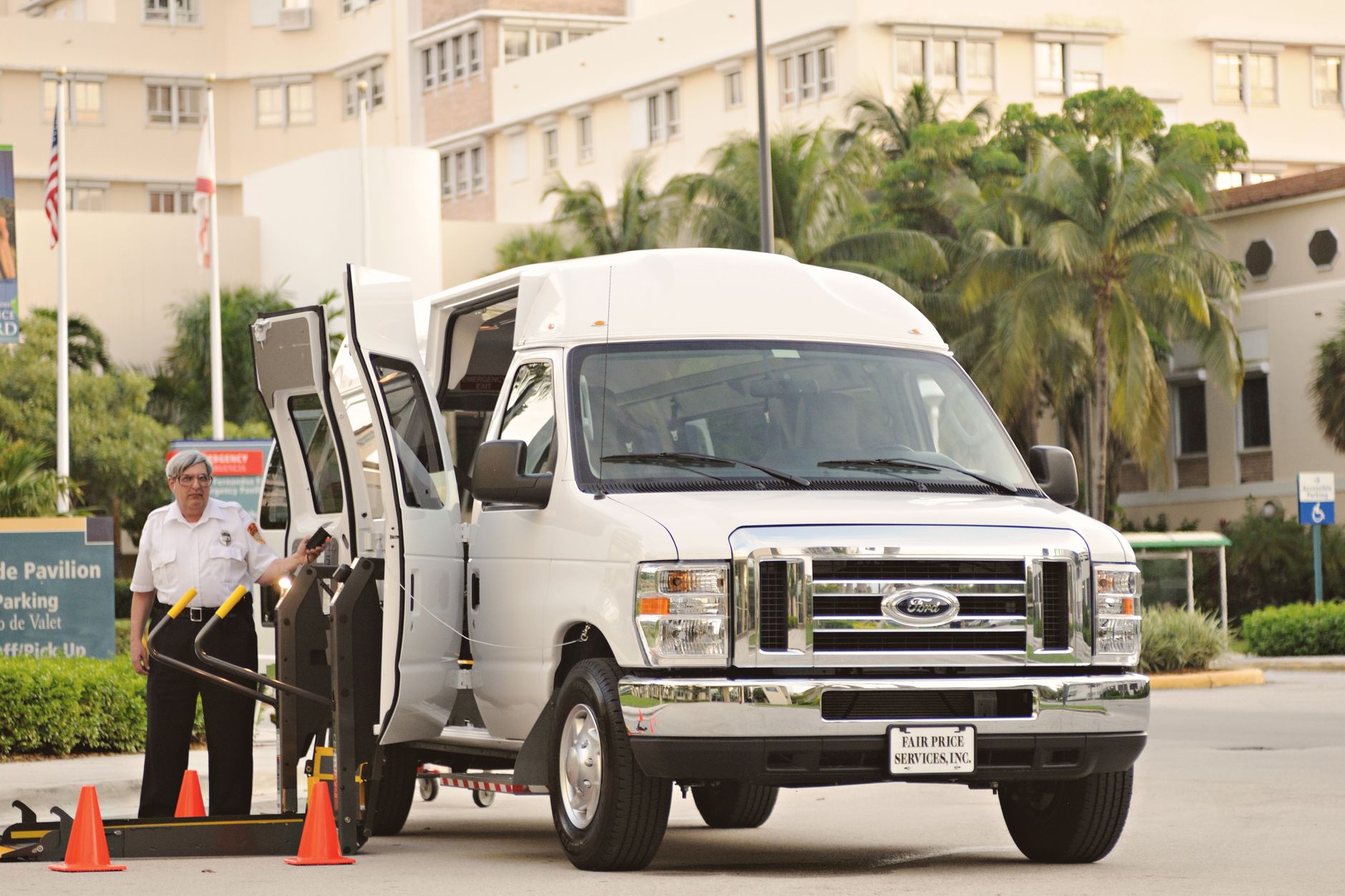 Passenger van approach to a hotel on Memorial Boulevard Springfield