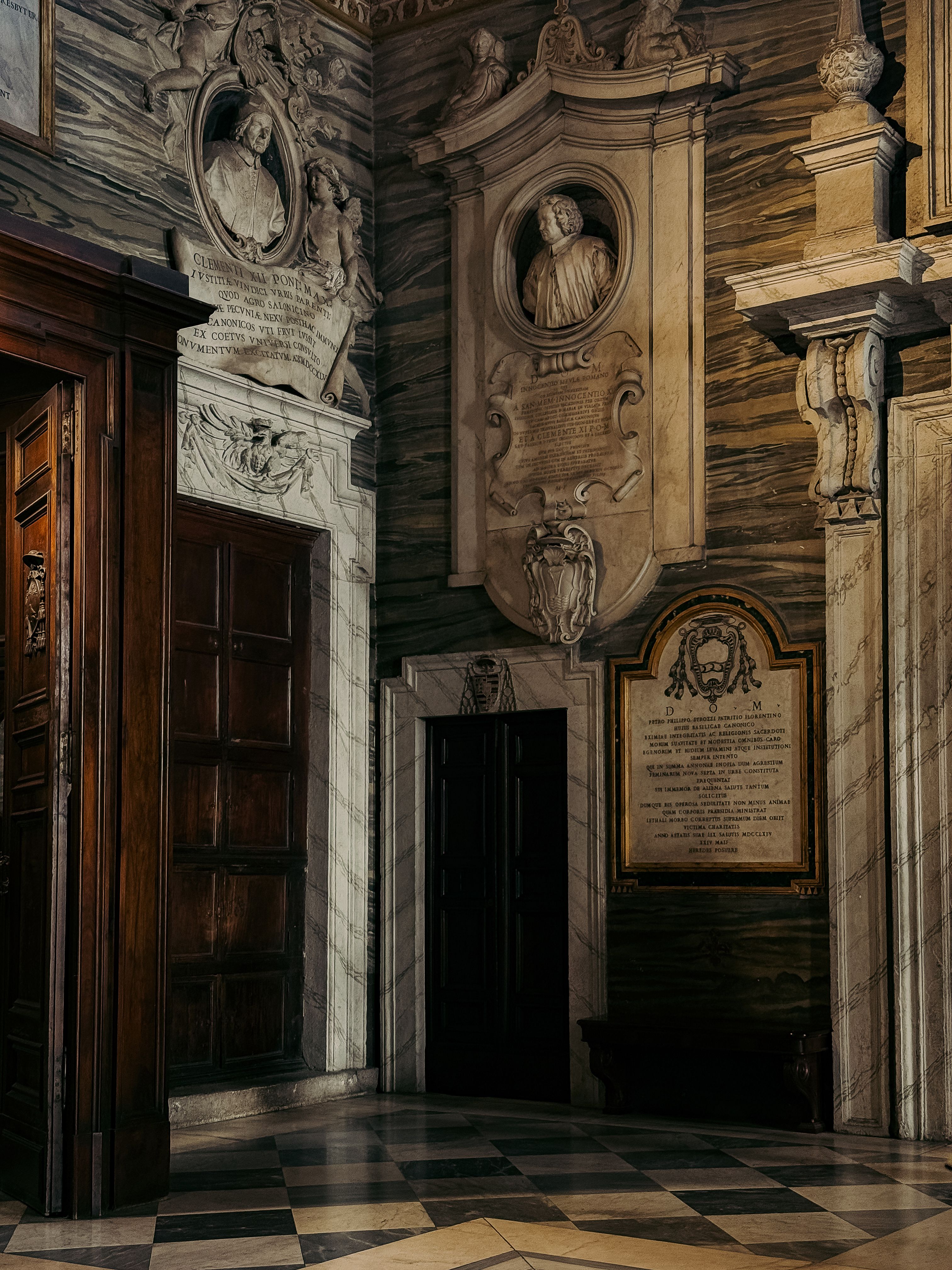 Historic Interior of Roman Architectural Landmark · Free Stock Photo