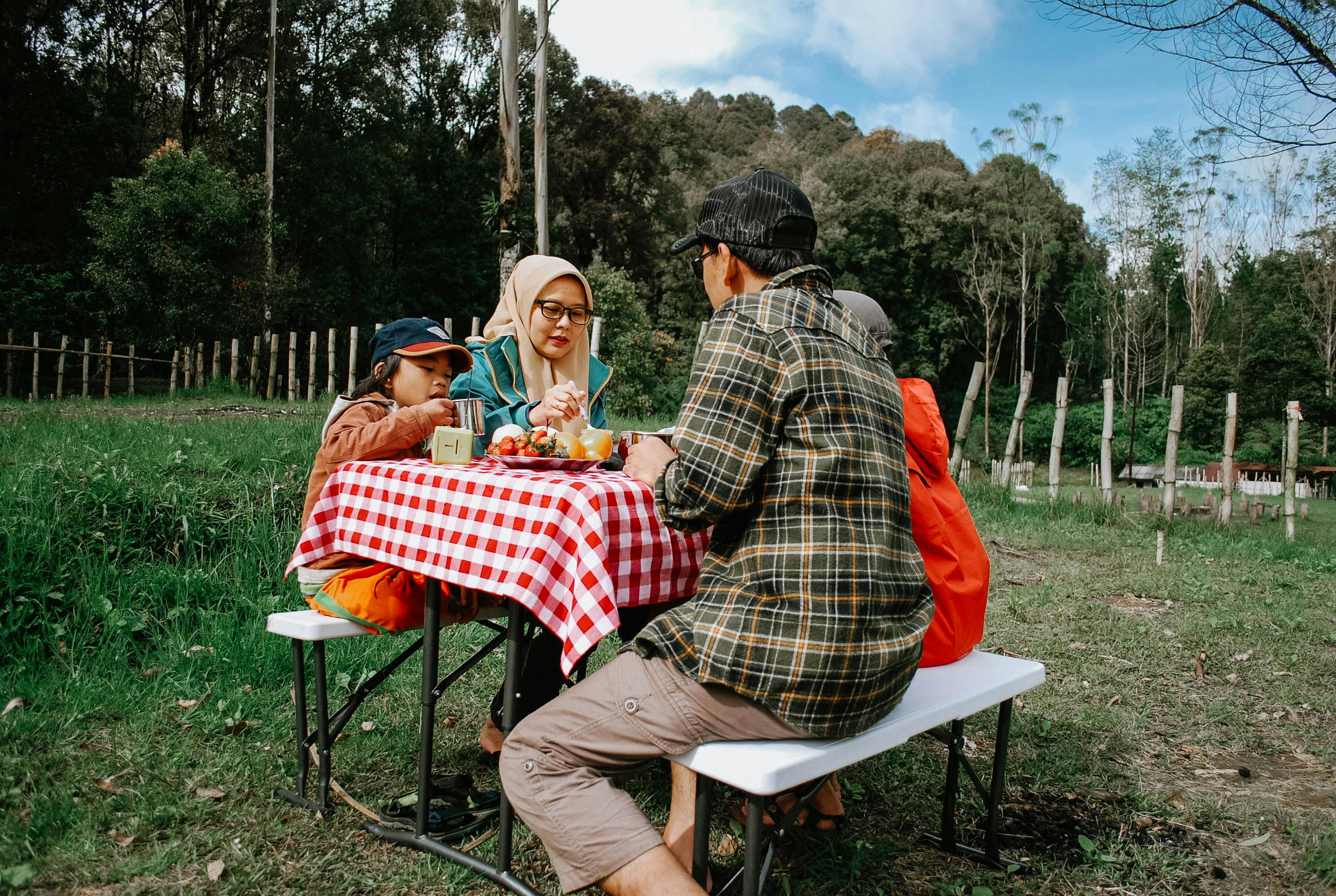 Plans for small family traveller site between two villages submitted as neighbours raise objections — Photo by rakhmat suwand