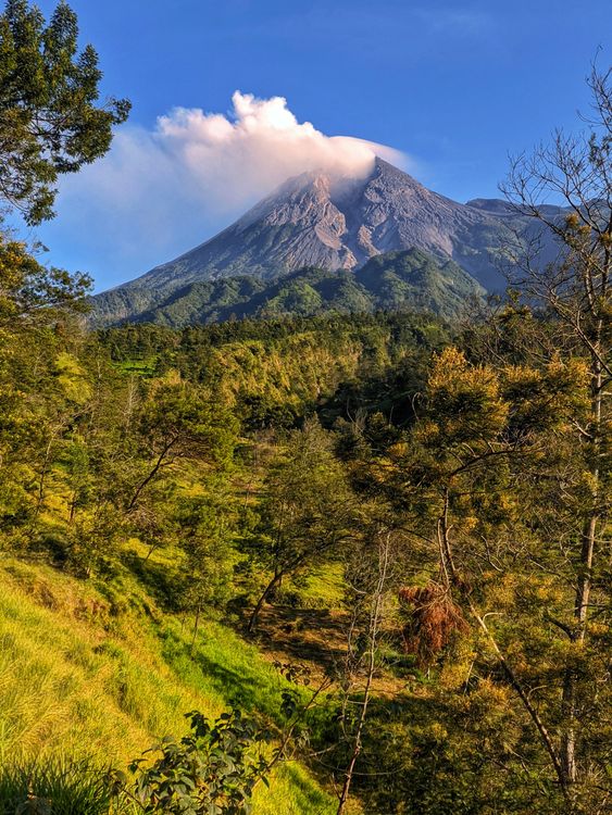 Mauna Merapi Majestic View of Mount Merapi in Jogja · Free Stock Photo