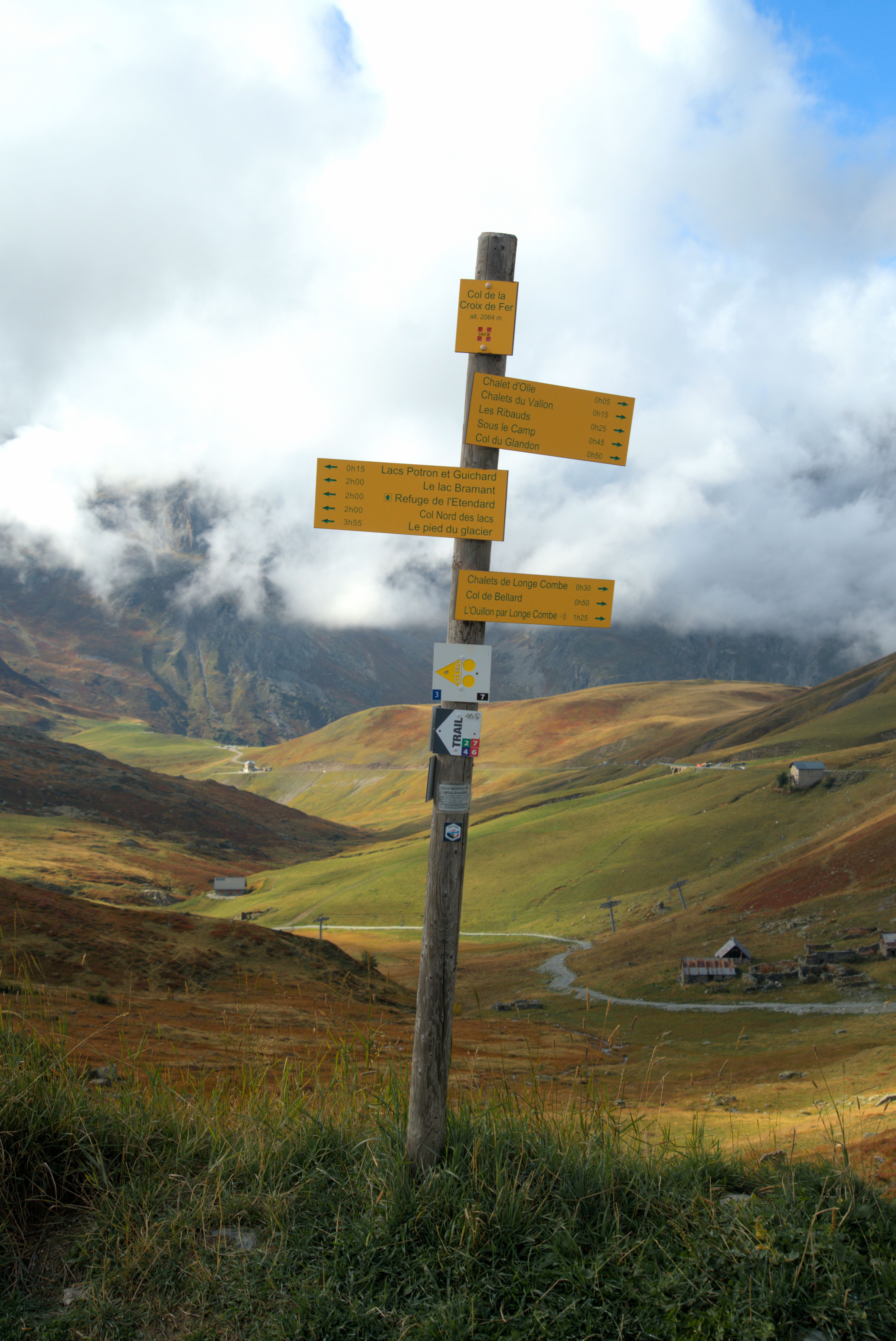 Mountain Trail Signpost in Saint-Sorlin-d'Arves · Free Stock Photo
