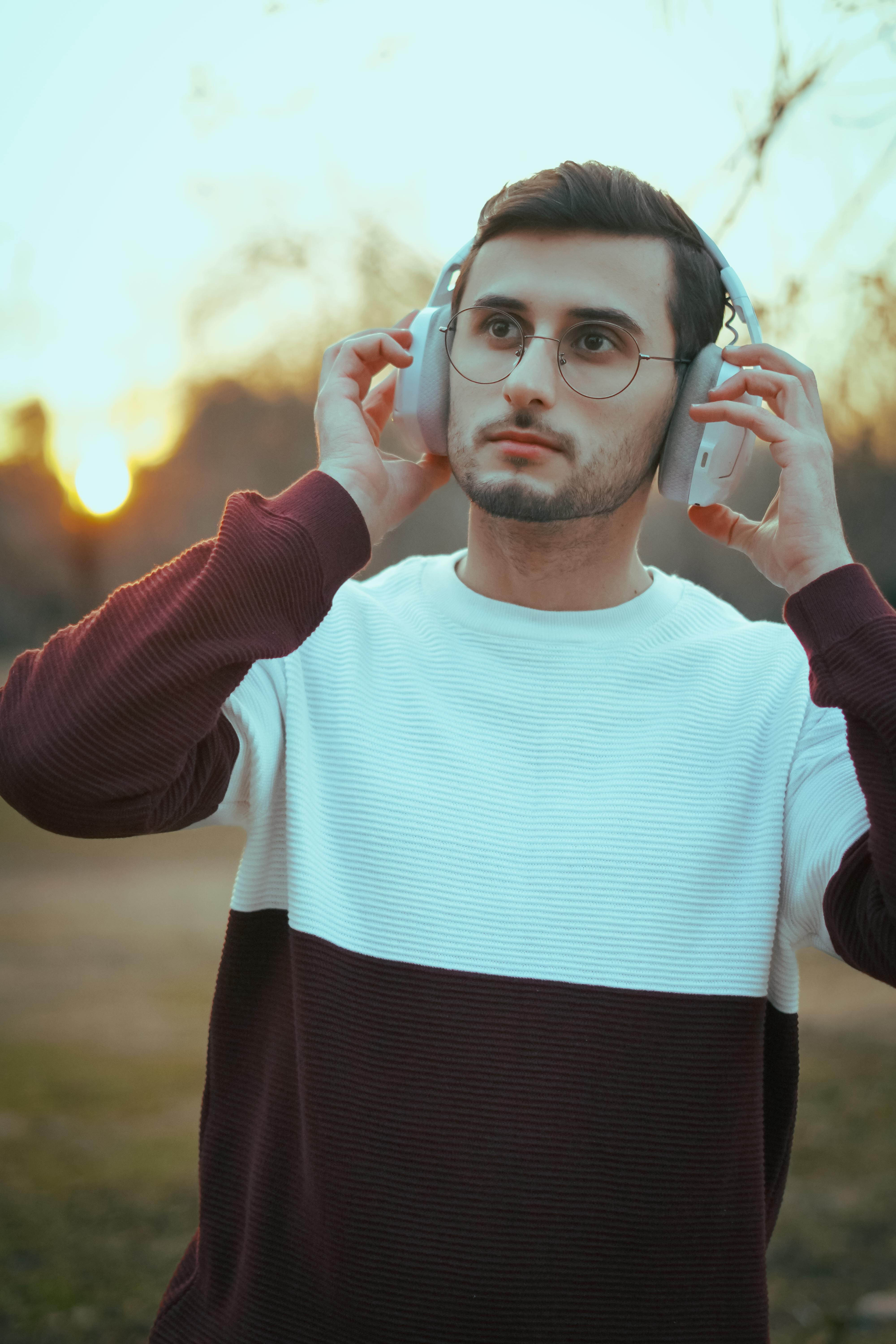 Kostnadsfria Kostnadsfri bild av 50mm-lins, avslappnad, avslappnad mode Stock foto