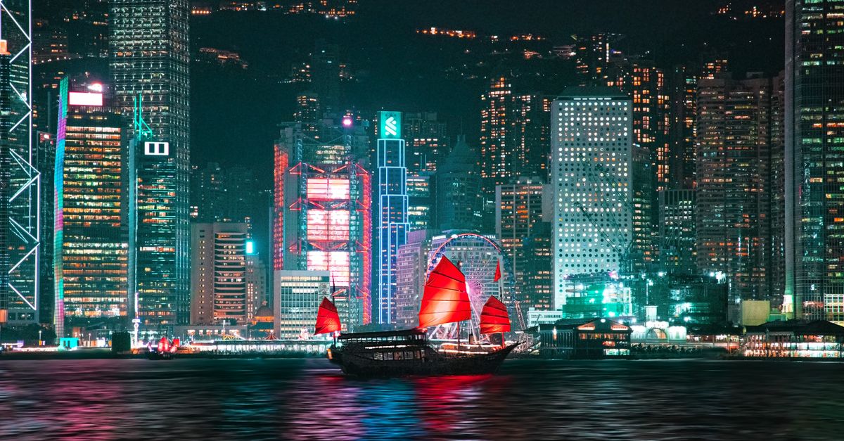Hong Kong - Madrid (D/A/-) · fotografía 1