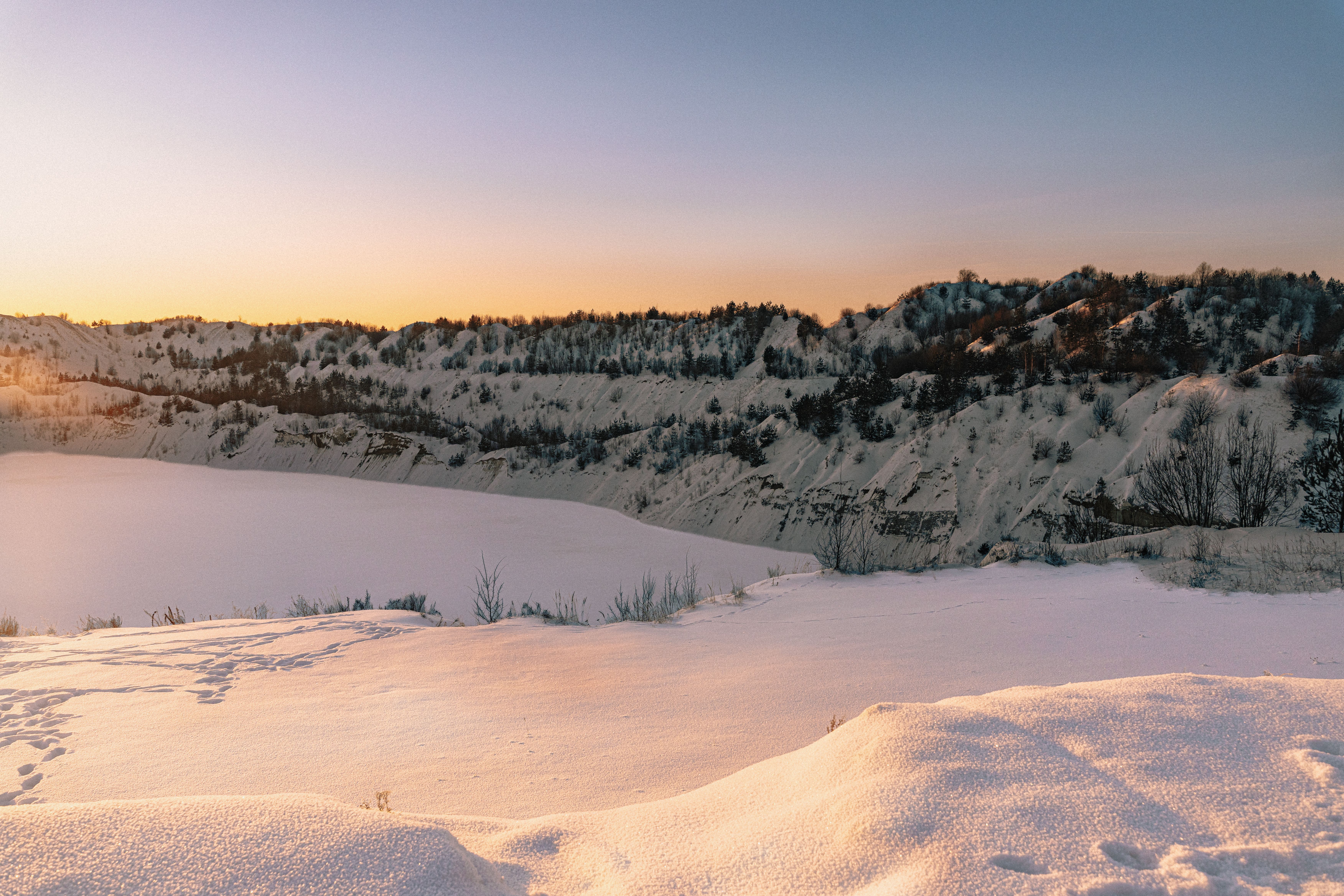 [ColoSach]-beautiful-snowy-landscape-at-sunset-in-grodno-region,-belarus.