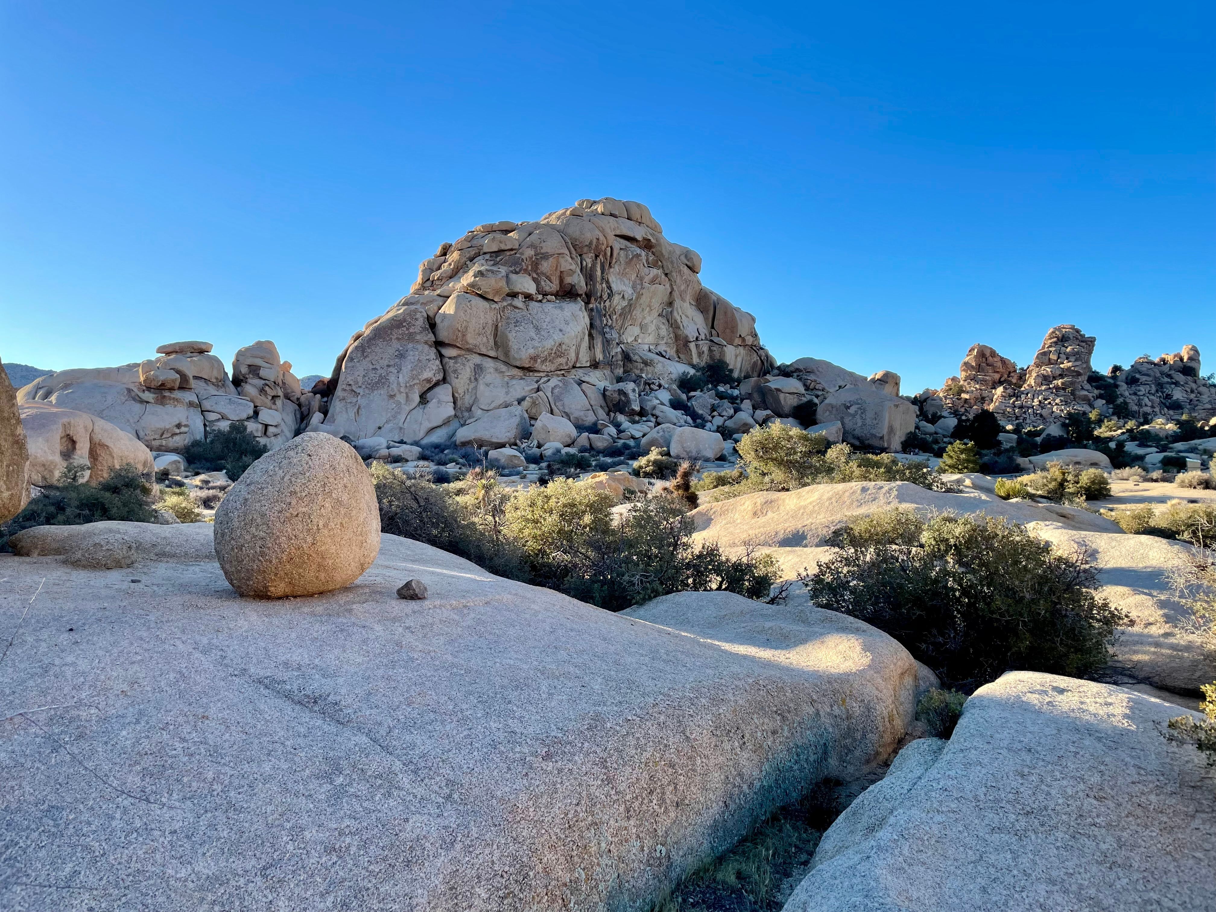 Majestic Rock Formations in Joshua Tree National Park · Free Stock Photo