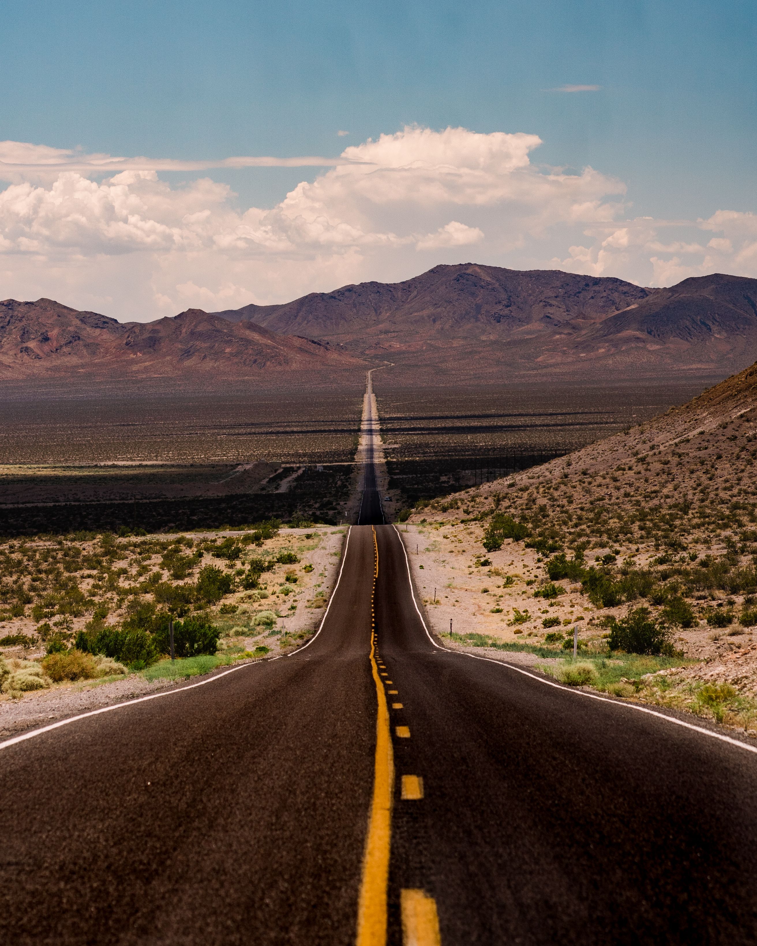 Scenic View of Endless Road in American Desert · Free Stock Photo