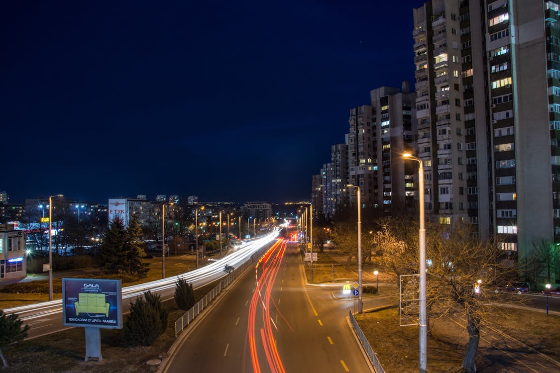 Lapso De Tiempo De Luz En La Carretera