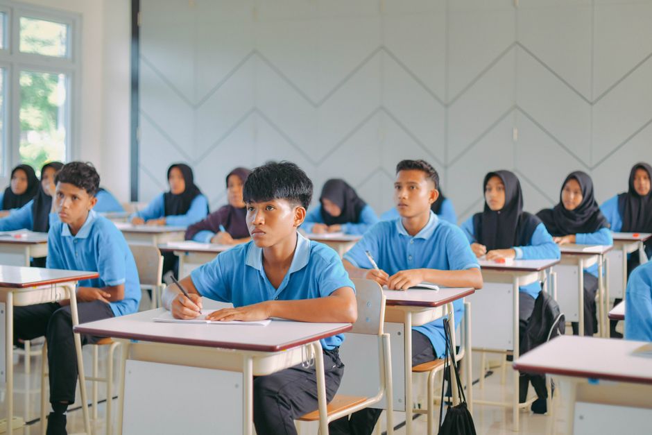 Seni Kepemimpinan di Era Digital: Belajar dari Para Visioner Teknologi