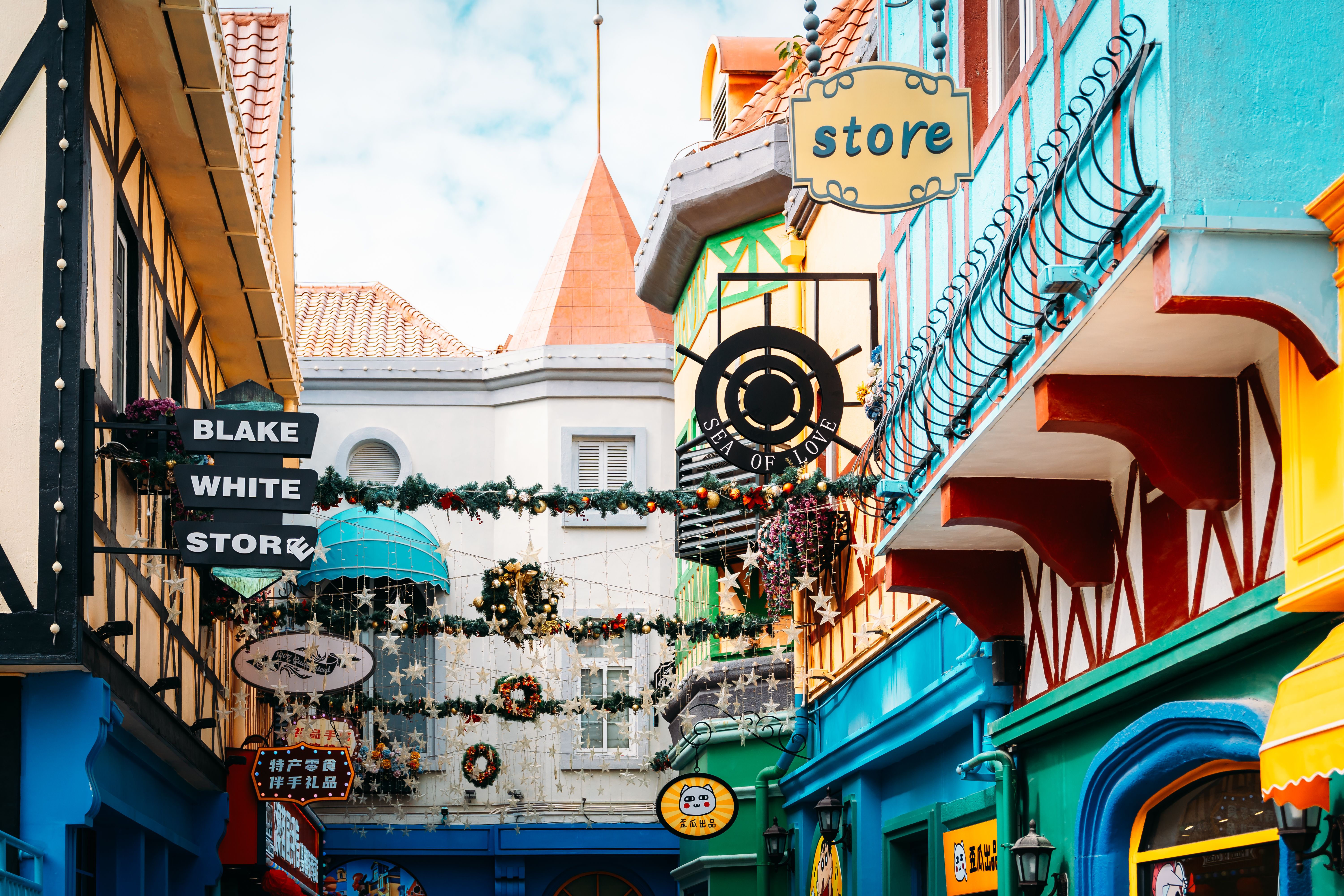 Home decor retailer lays off most employees, future uncertain — Photo by Blackcurrant Great on Pexels