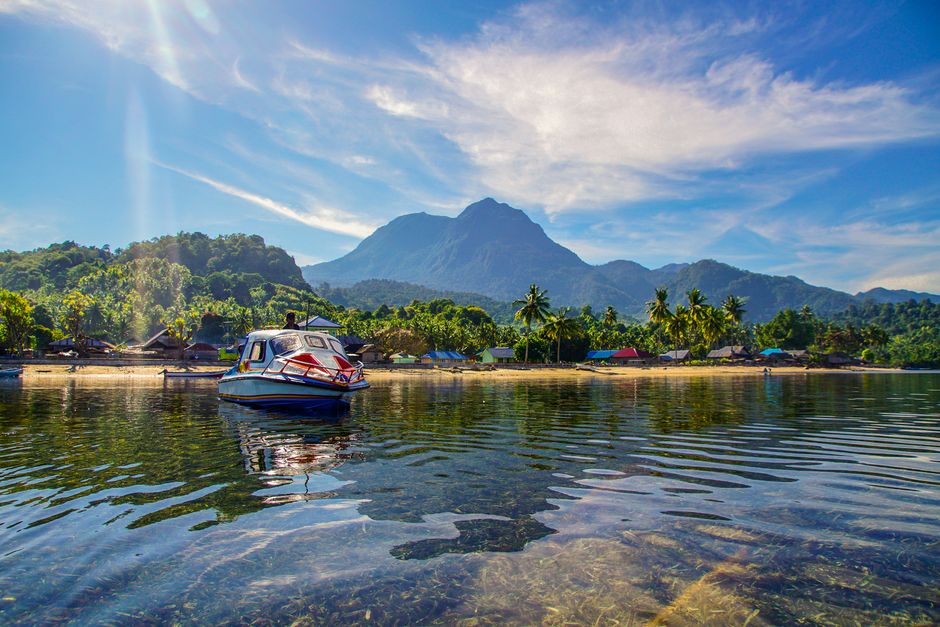 Mengurai Potensi Karst Kecil Pulau Abum: Catatan Awal Survei Geologi Laut 2025