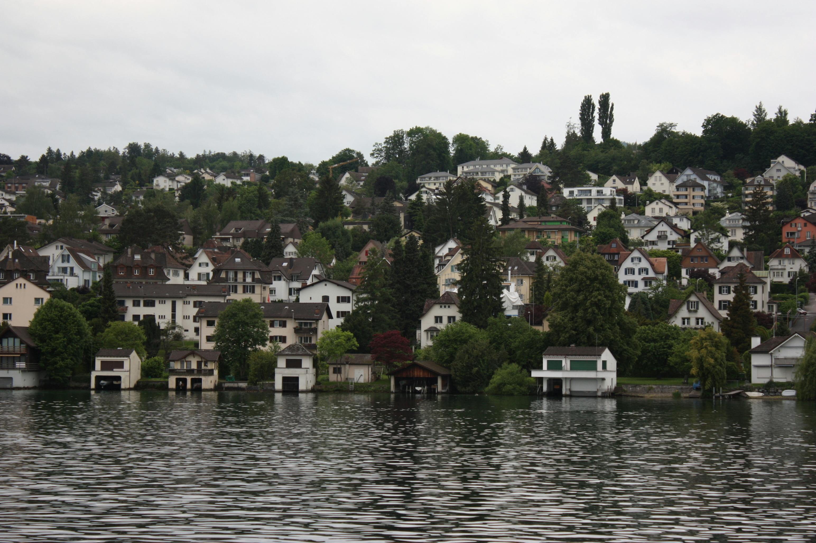 Westlake Village residential neighborhood with lake views and luxury homes