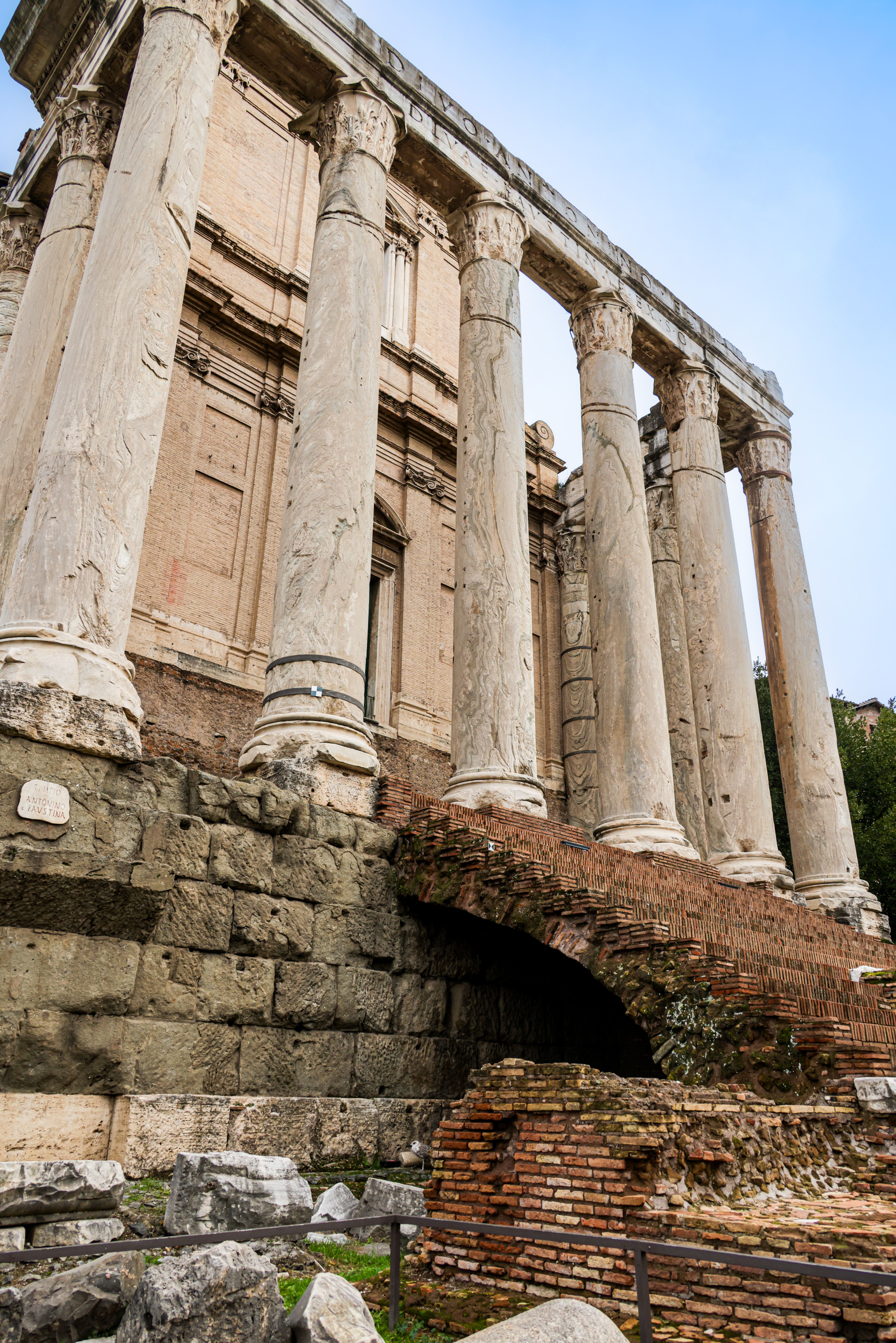 Ancient Roman Ruins with Majestic Columns · Free Stock Photo