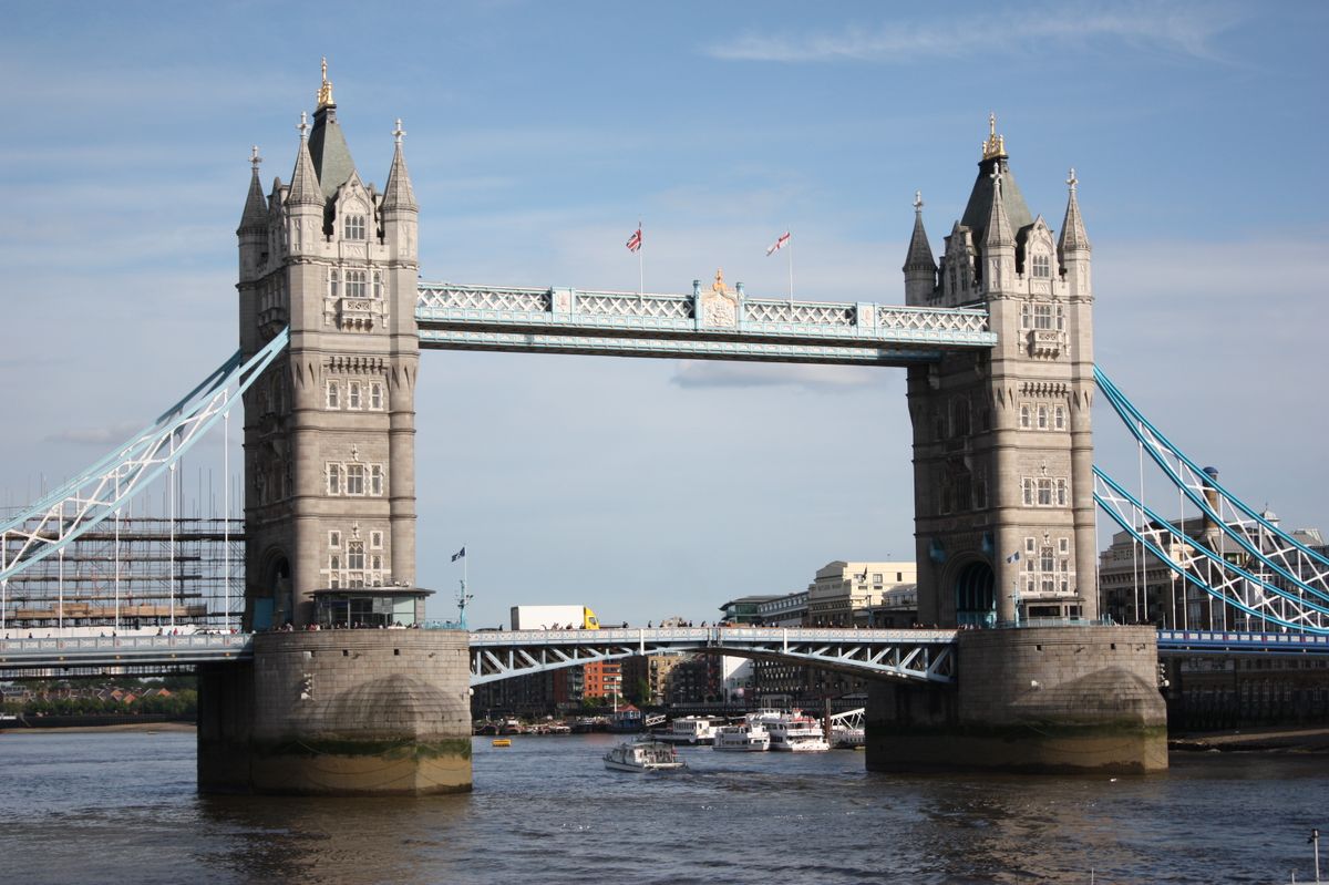 Tower Bridge in London on a sunny day, one of the two study destinations compared in this guide