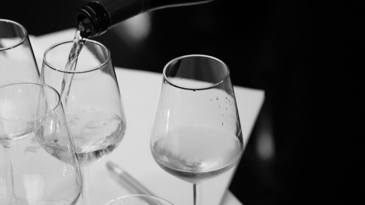 Accords mets-vins AOC pour les plats végétariens : un guide pratique