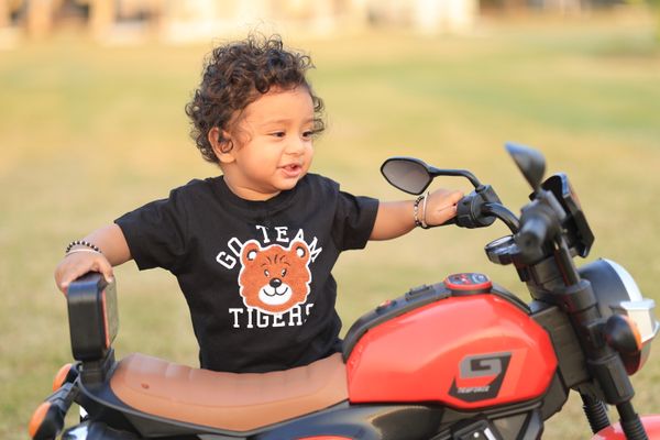 Bubba & Bear Graphic Tee