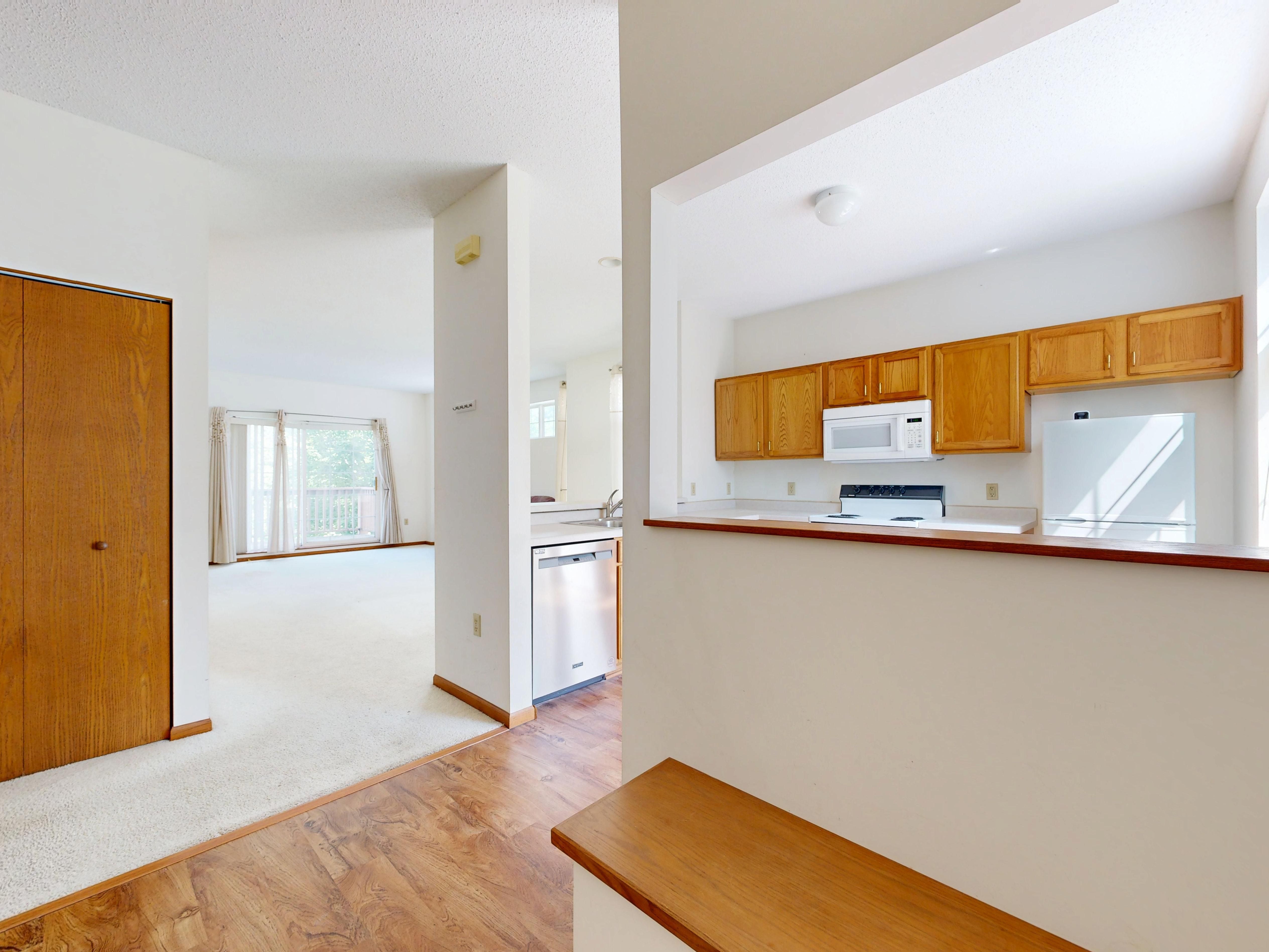 Spacious floor plan layout of a modern 1 bedroom apartment - 1 bedroom apartments for rent near me