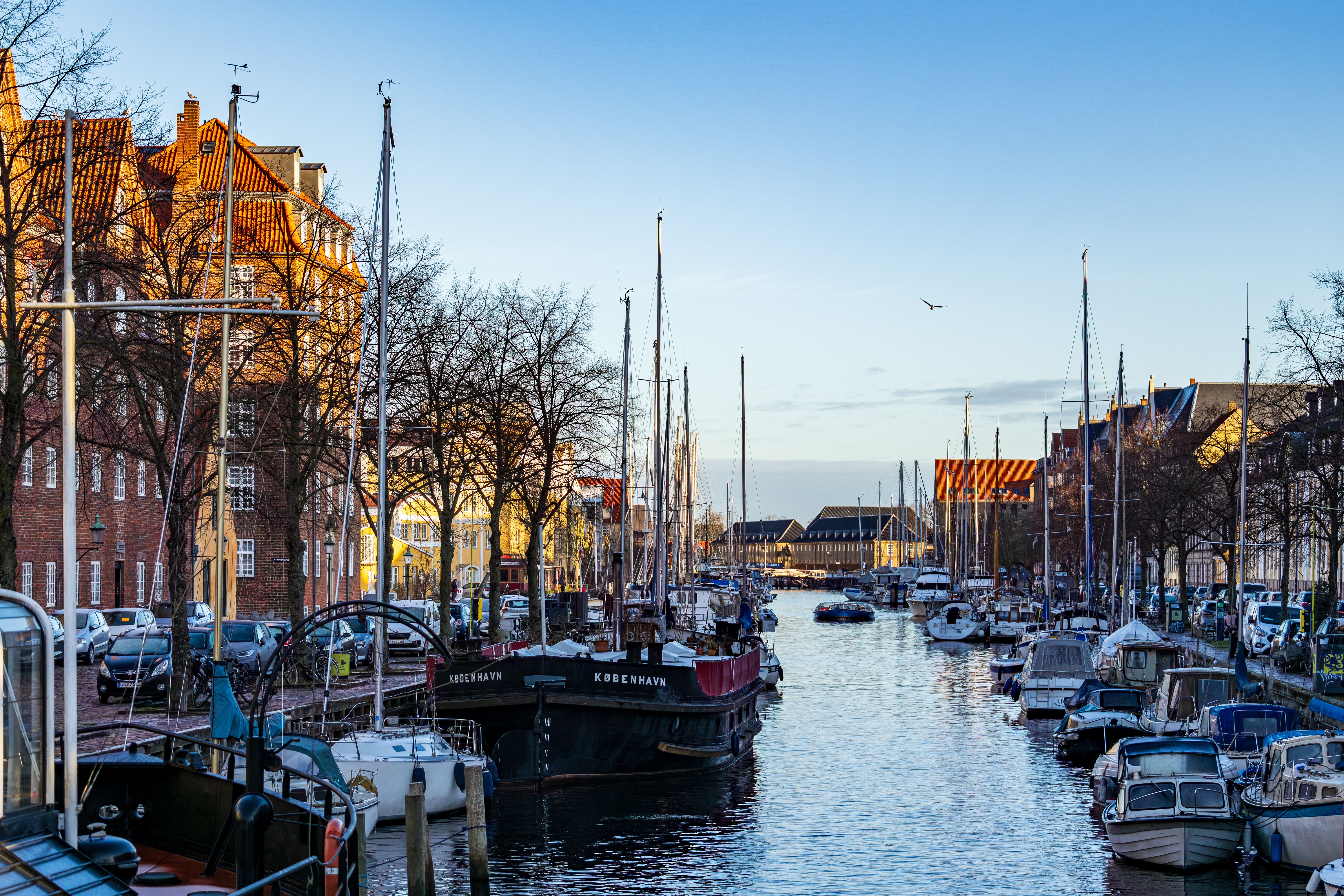 Stroll the canal