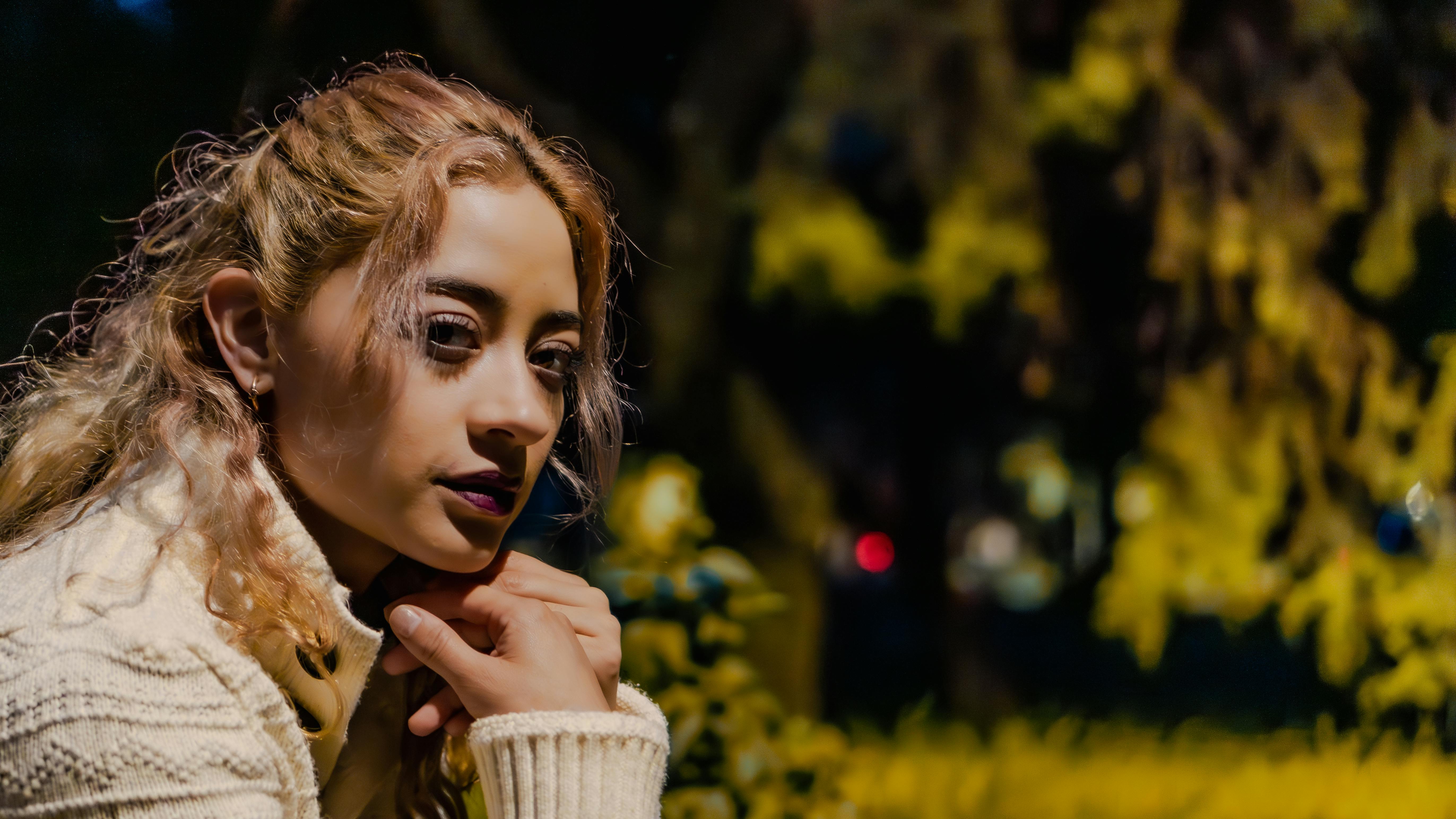 De franc Foto d'estoc gratuïta de a l'aire lliure, adult jove, aire lliure Foto d'estoc