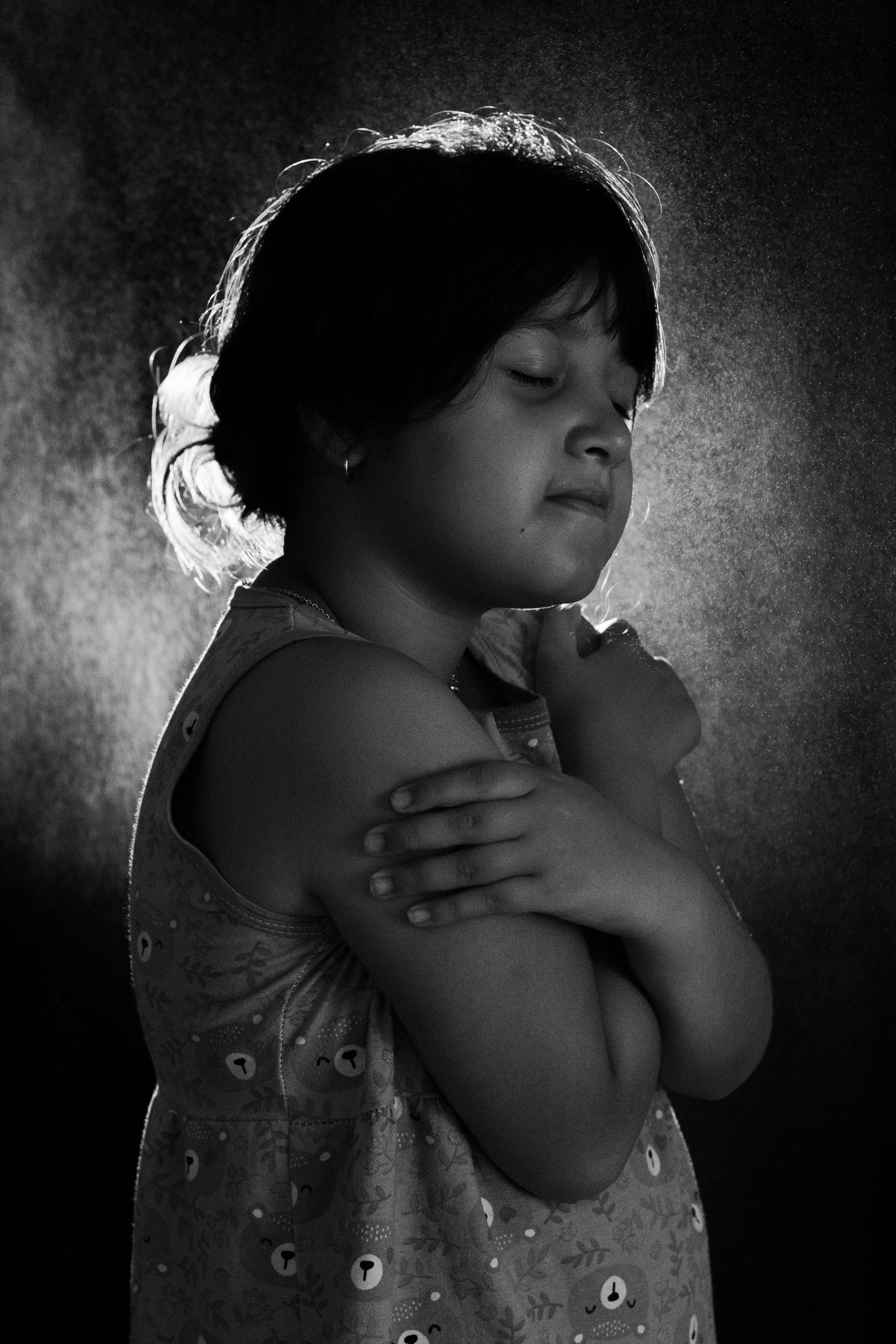 Black and White Portrait of a Young Girl Posing · Free Stock Photo