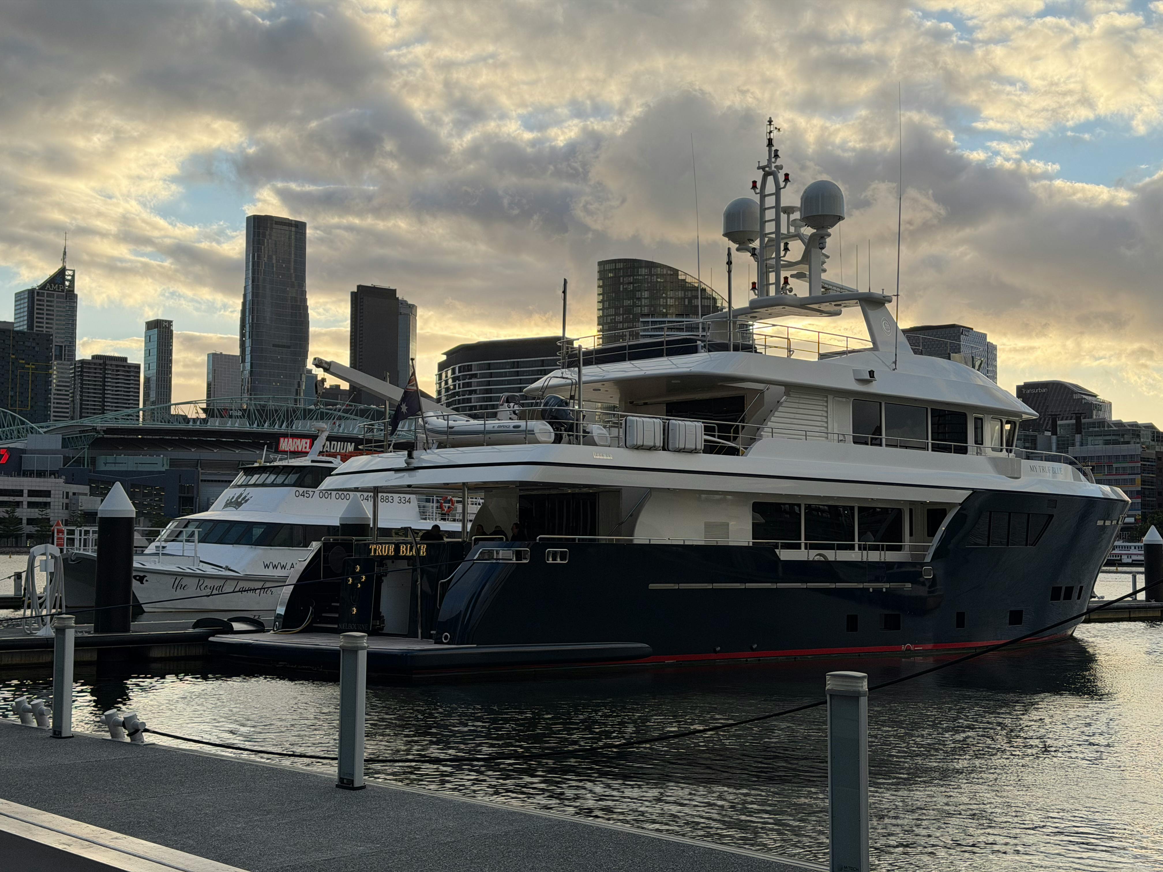 general travel group melbourne — Photo by Jools Magools on Pexels