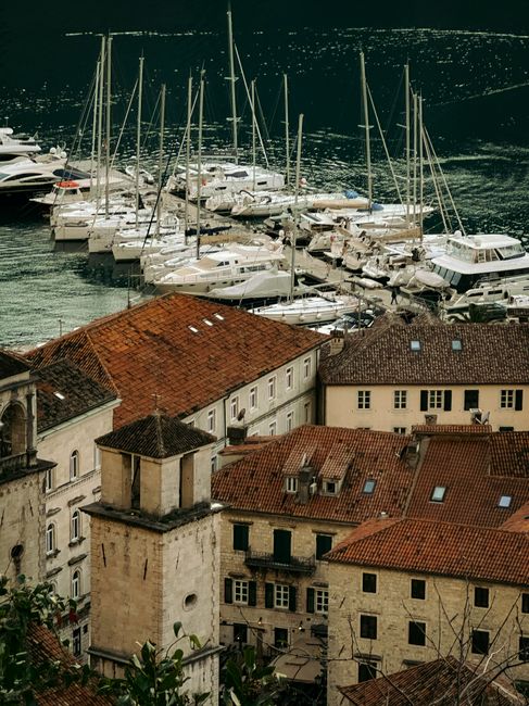 How to choose the right route for your guests or vessel