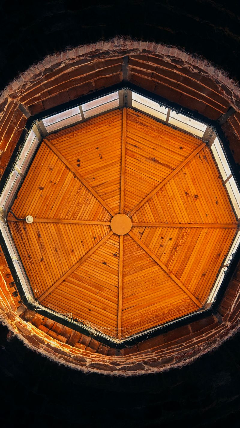 What is a Wave-Pattern Gypsum Ceiling?