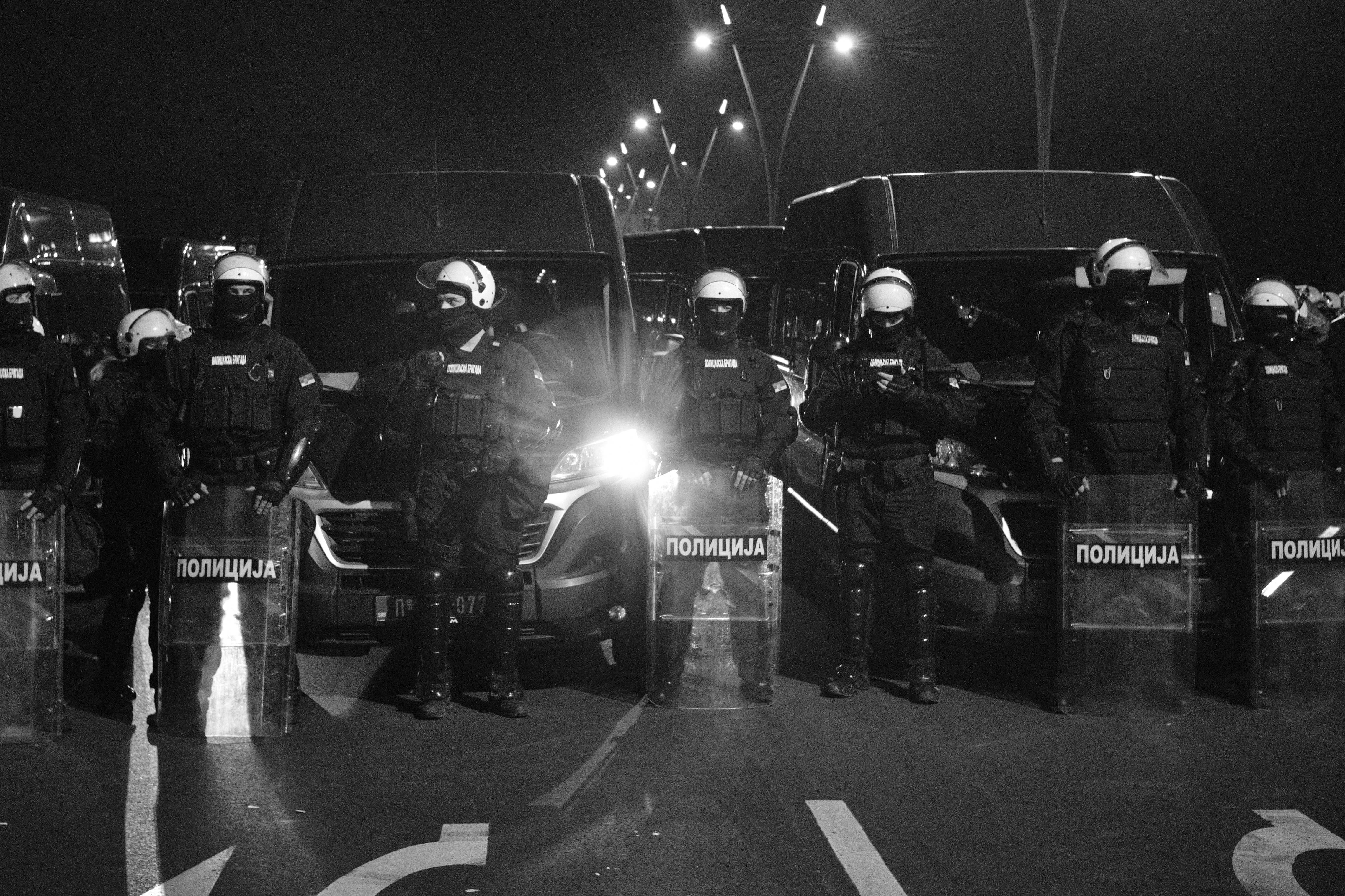 波特蘭ICE特工911通話震撼曝光:少年的槍口下,執法邊界何在? 波特蘭ICE特工911通話震撼曝光:少年的槍口下,執法邊界何在?