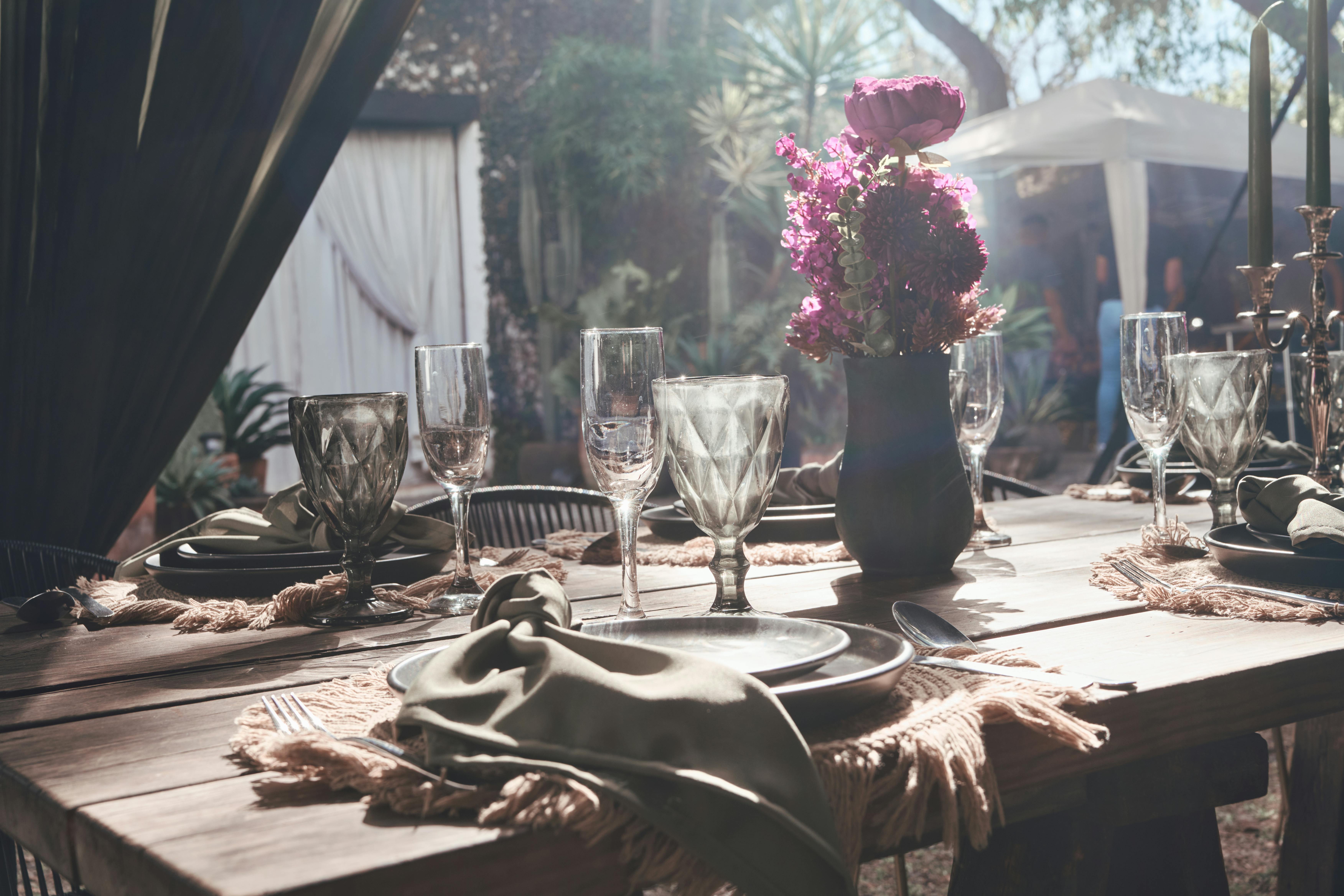 Tren Pemberian Hadiah: Antara Fleksibilitas Digital dan Kehangatan Sentuhan Personal dari Red Ribbon Gift