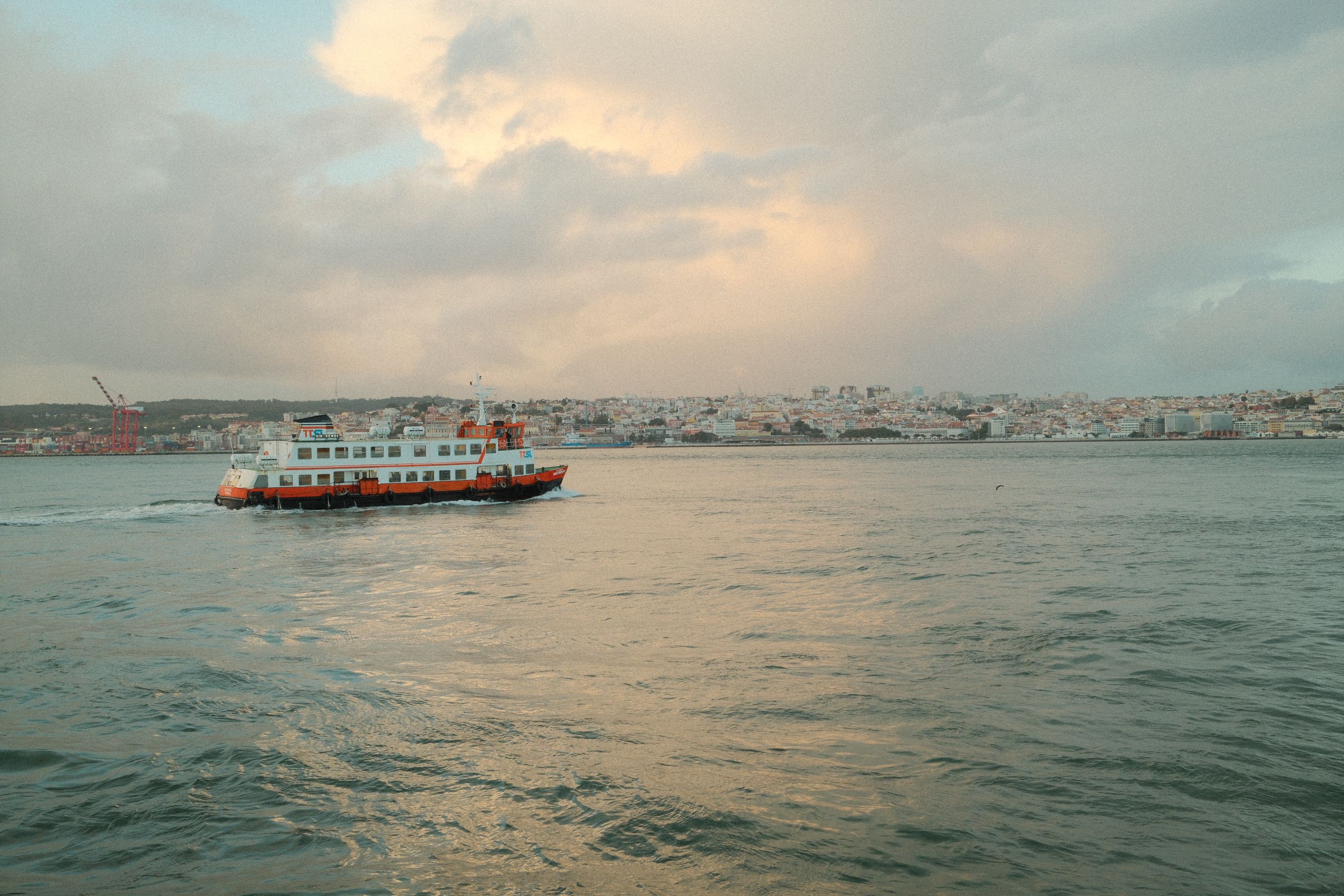 Faial–Pico ferry
