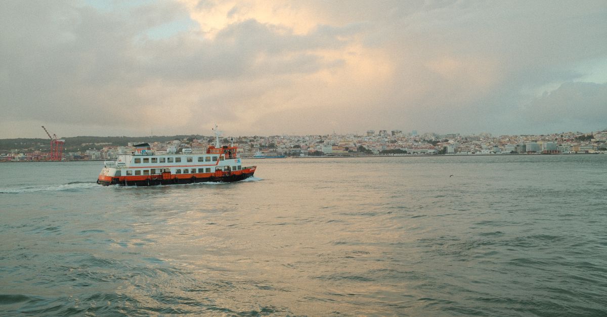 Faial–Pico ferry