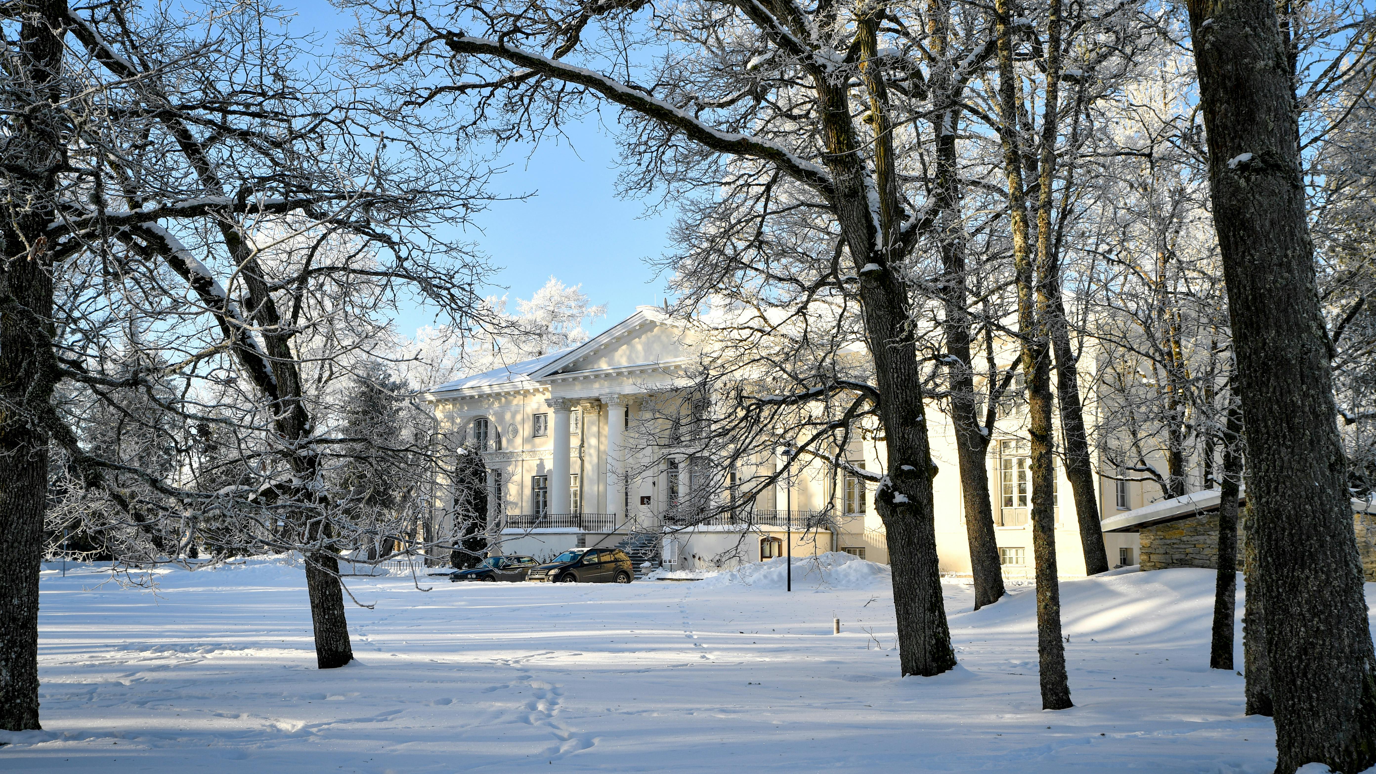 Mysterious manor houses of Southern Estonia: where to travel this summer
