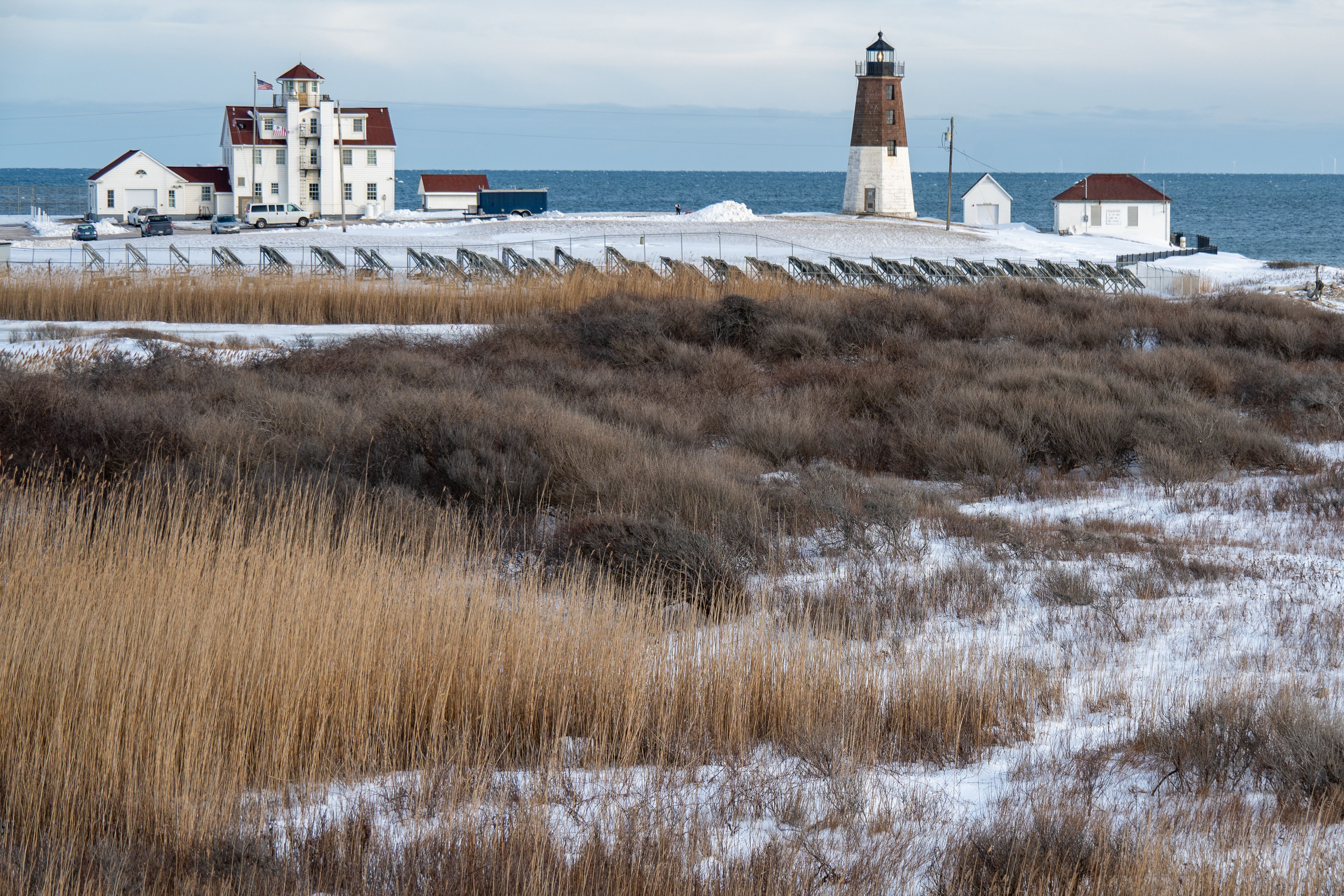 Scenic Winter View of Point Judith Lighthouse · Free Stock Photo