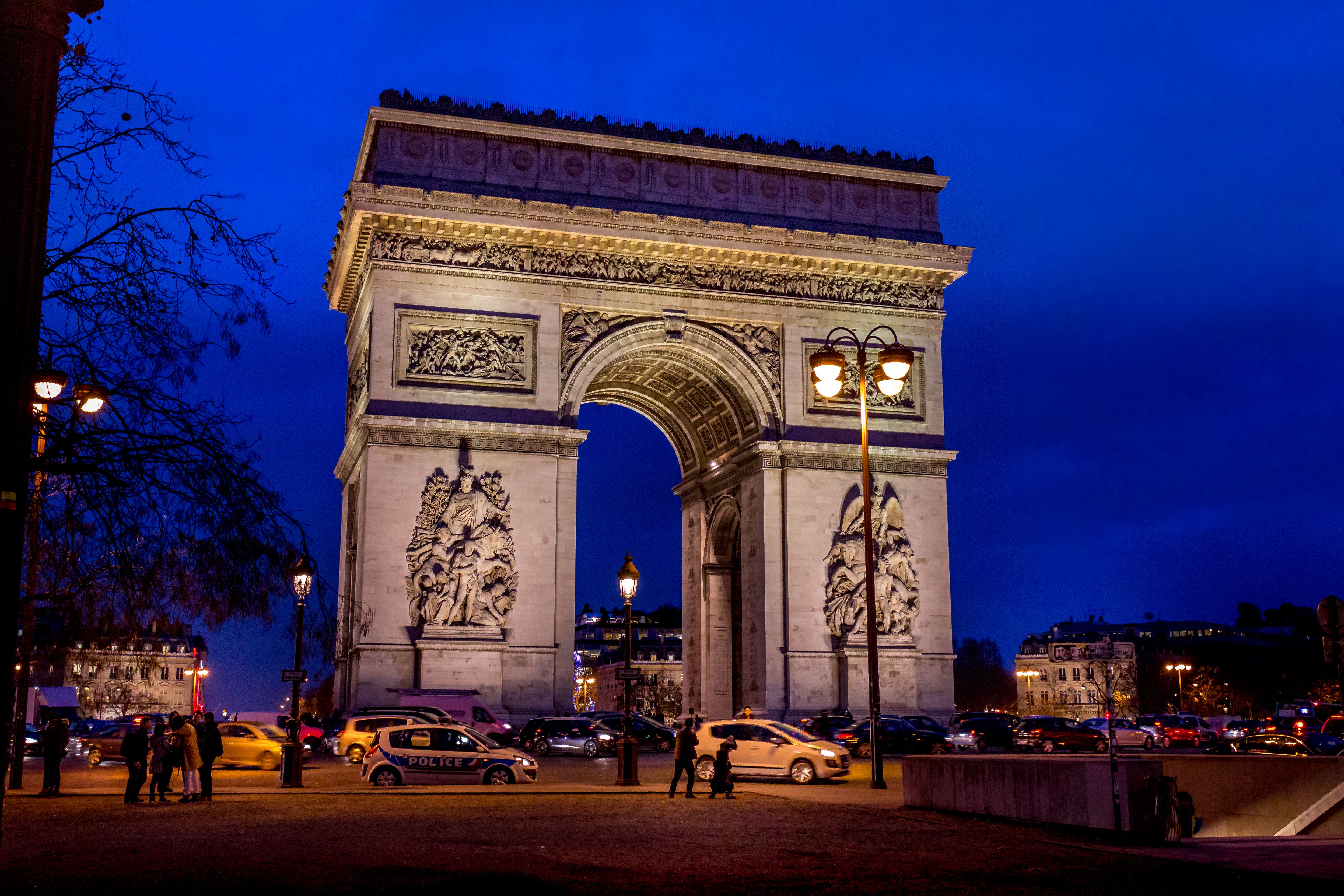 Paris. L'Arc-de-Triomphe de L'Etoile