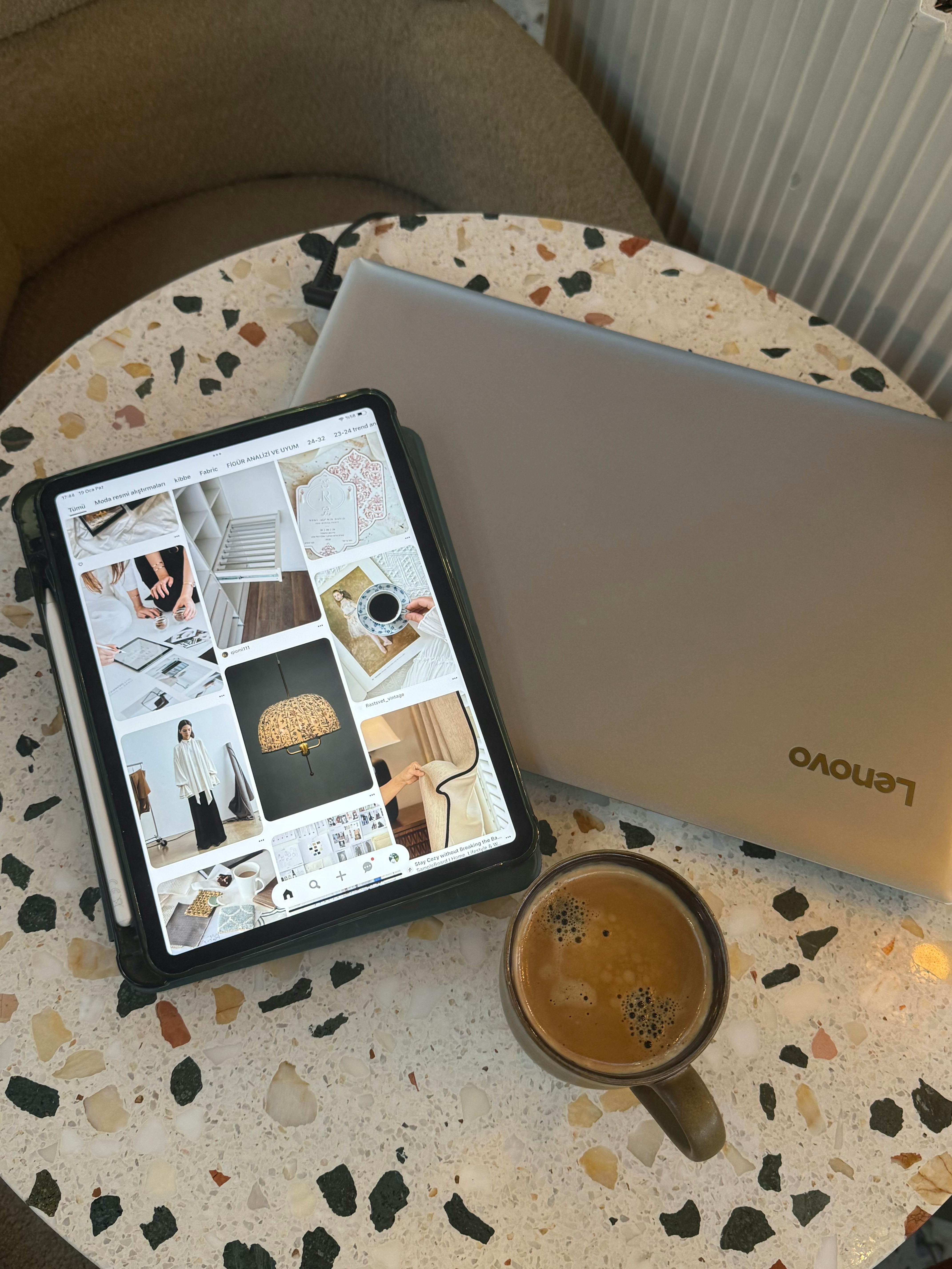 Lenovo Touches Up Laptop Tablet Screens